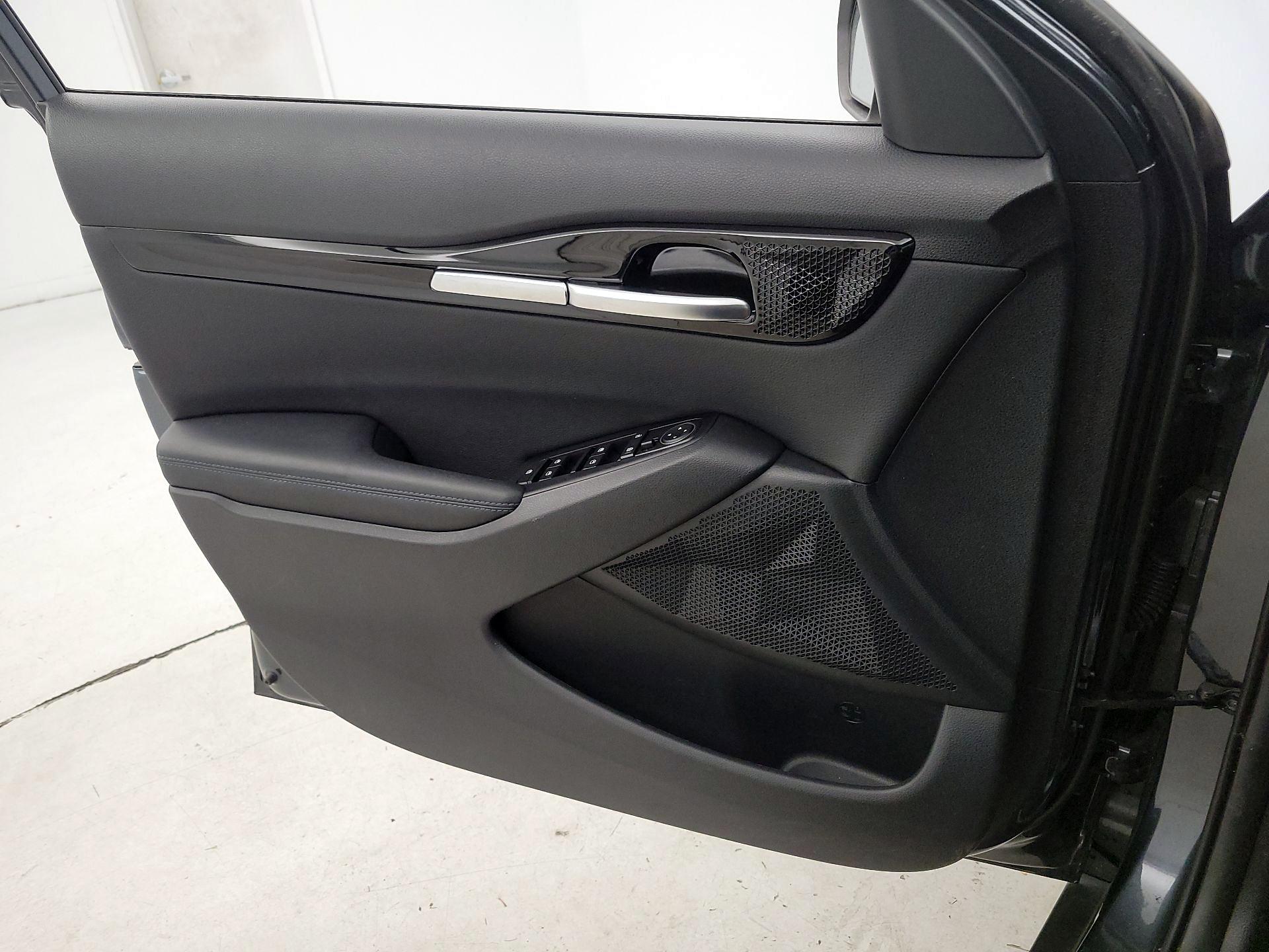 Thumbnail: 2023 Kia Seltos - 12