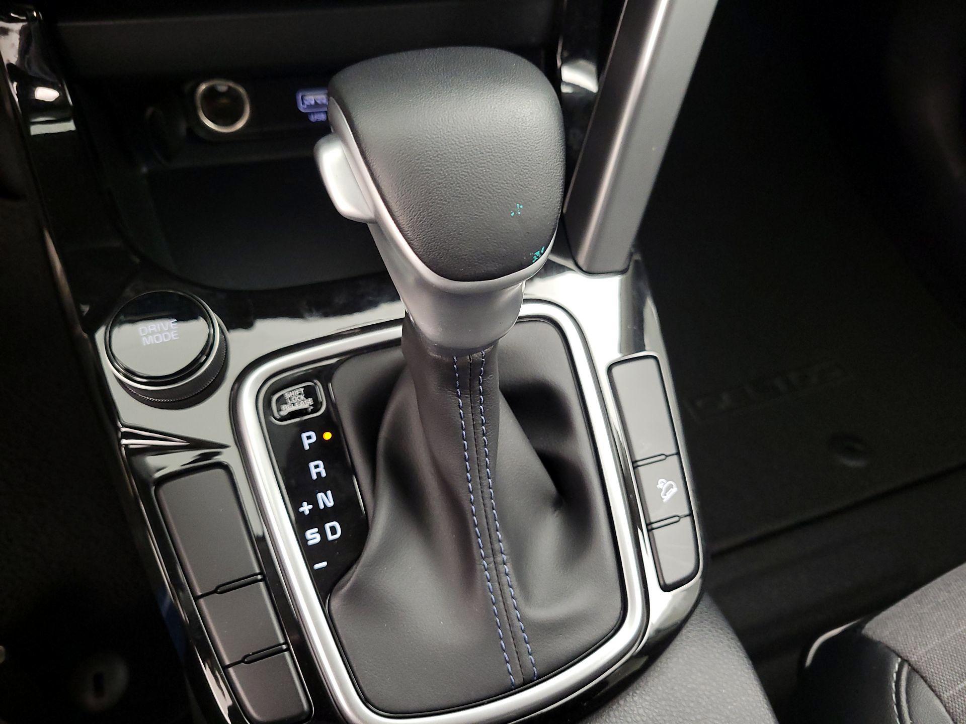 Thumbnail: 2023 Kia Seltos - 16