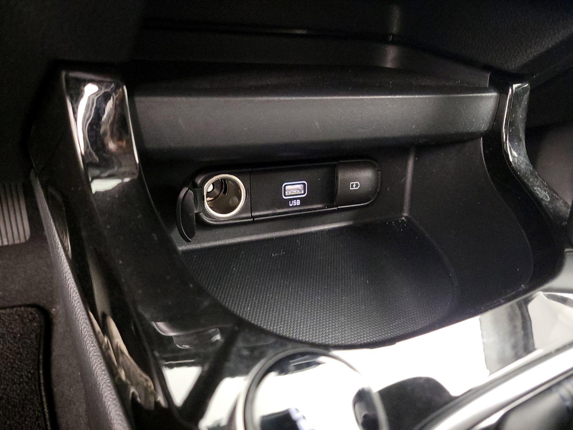 Thumbnail: 2023 Kia Seltos - 17