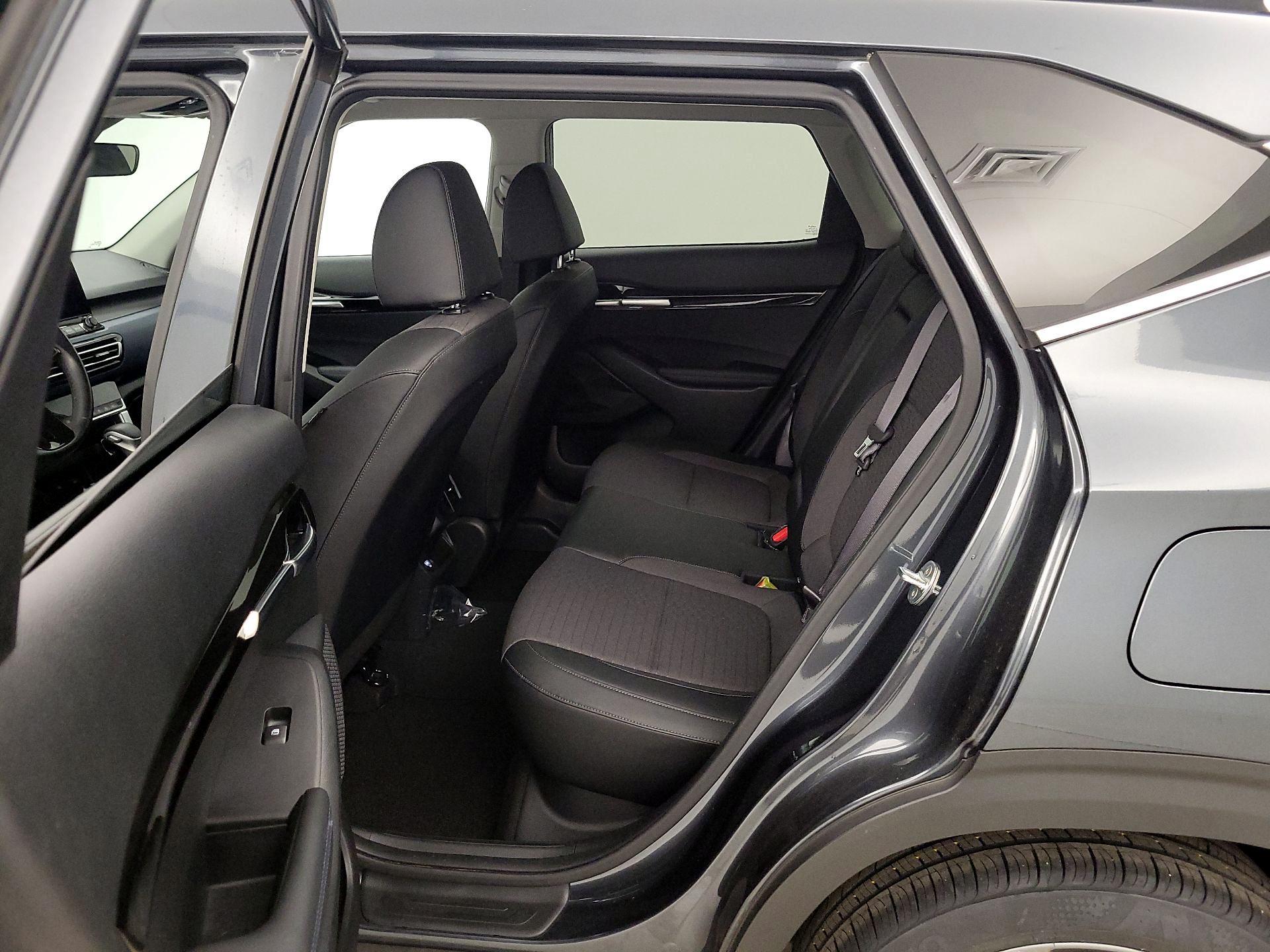 Thumbnail: 2023 Kia Seltos - 18