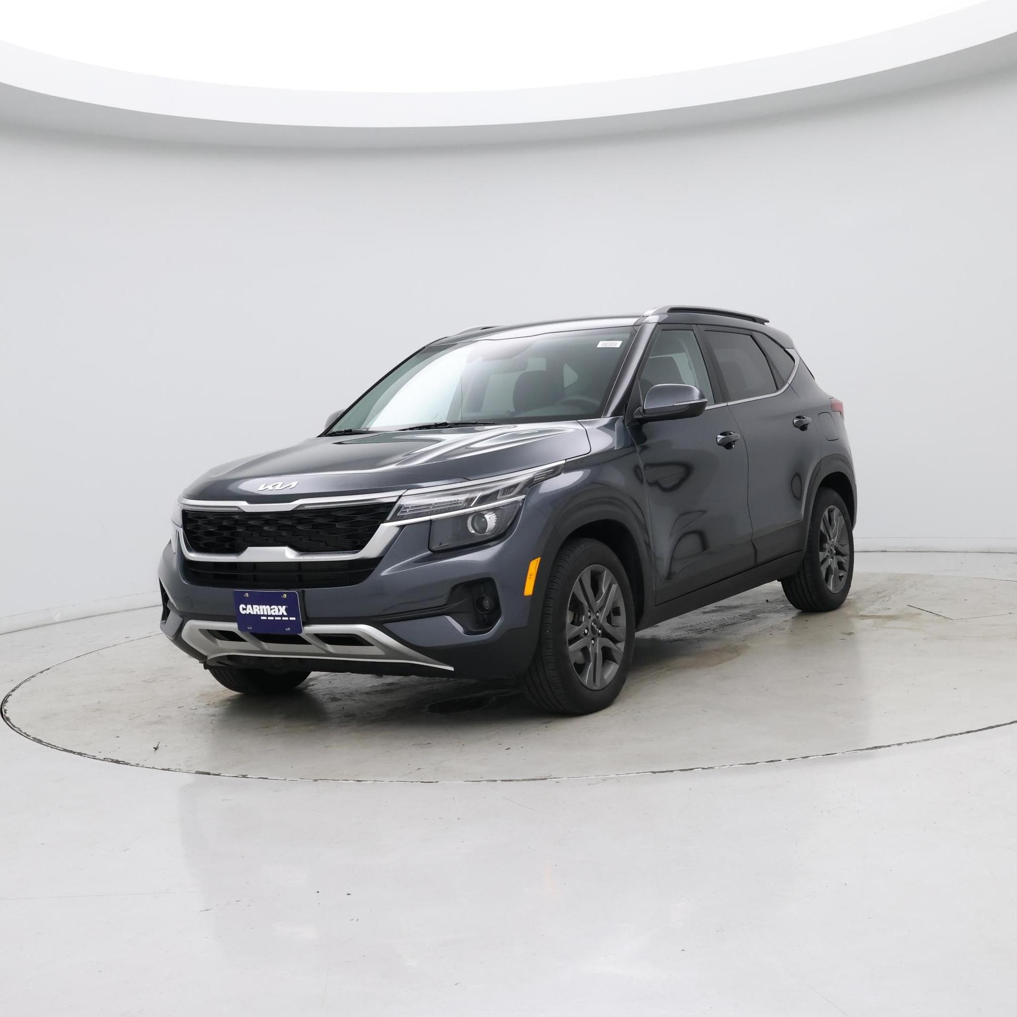 Thumbnail: 2023 Kia Seltos - 4