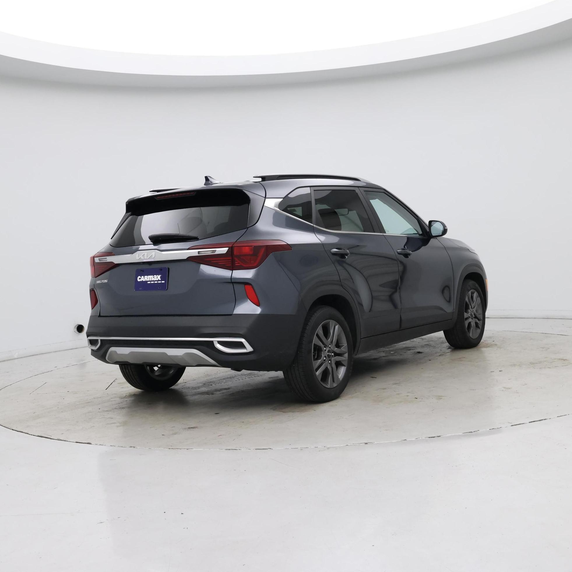 Thumbnail: 2023 Kia Seltos - 8