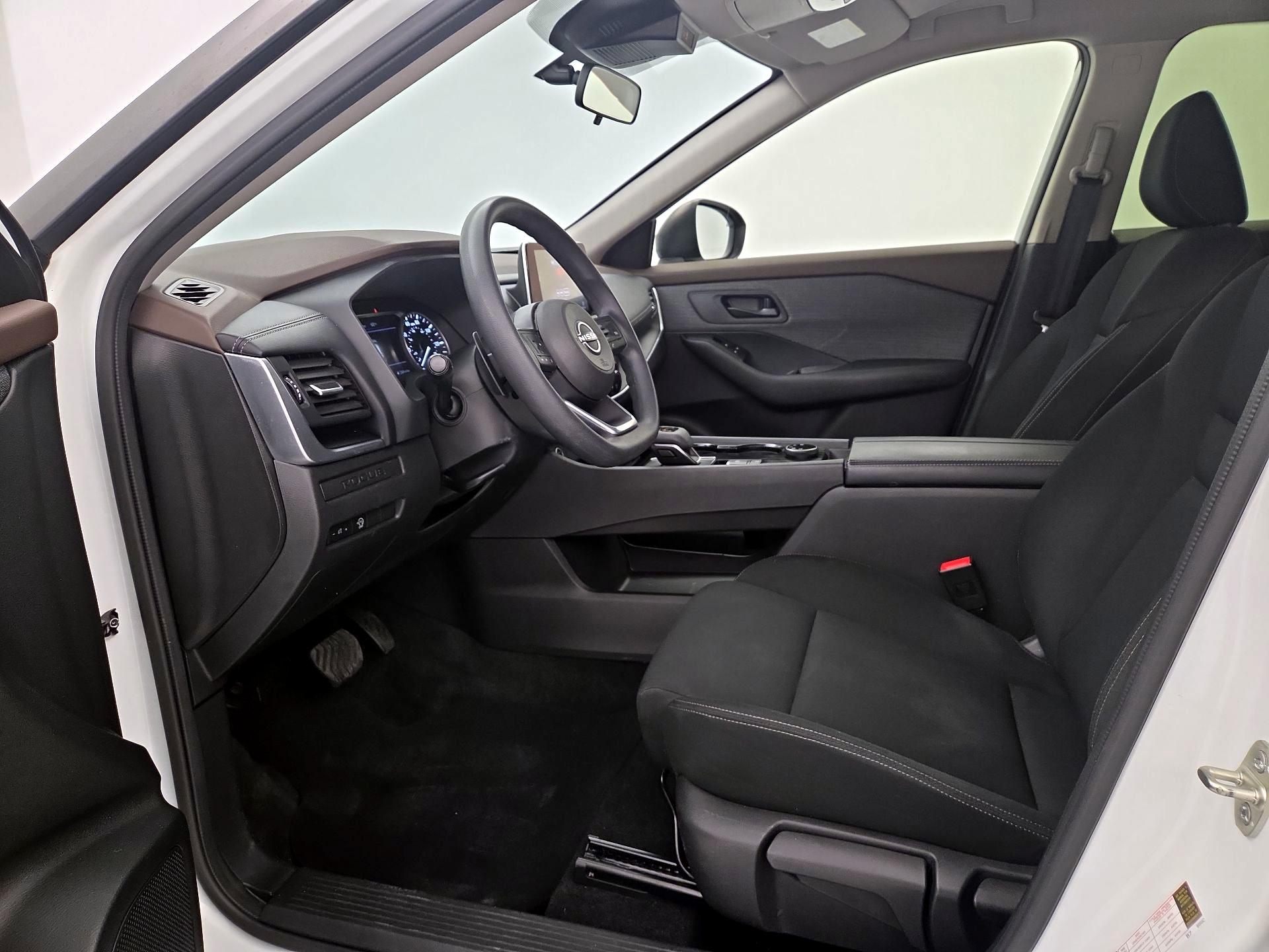 Thumbnail: 2023 Nissan Rogue - 11