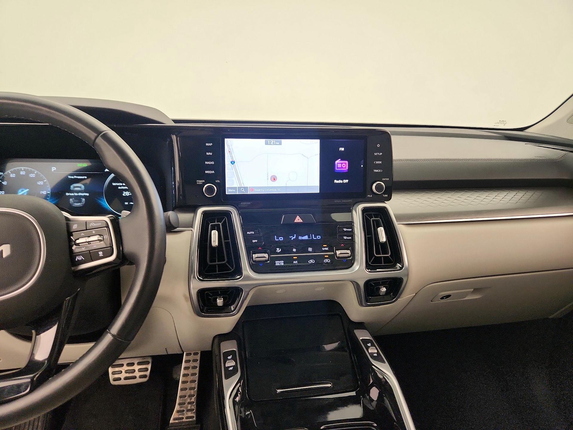 Thumbnail: 2023 Kia Sorento - 9