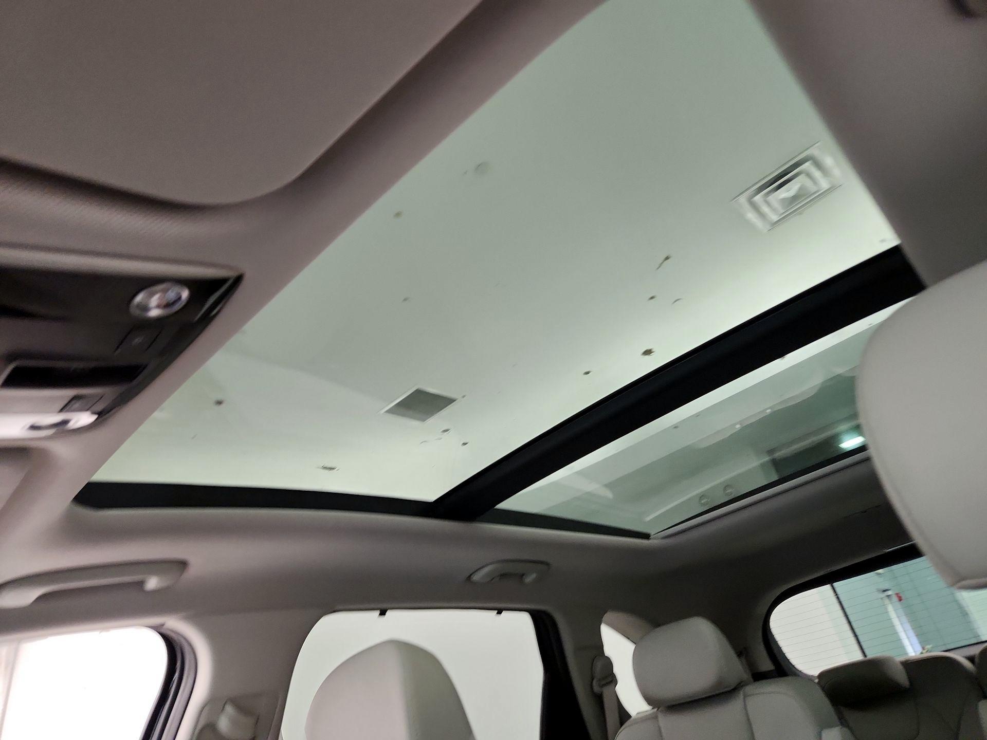 Thumbnail: 2023 Kia Sorento - 20