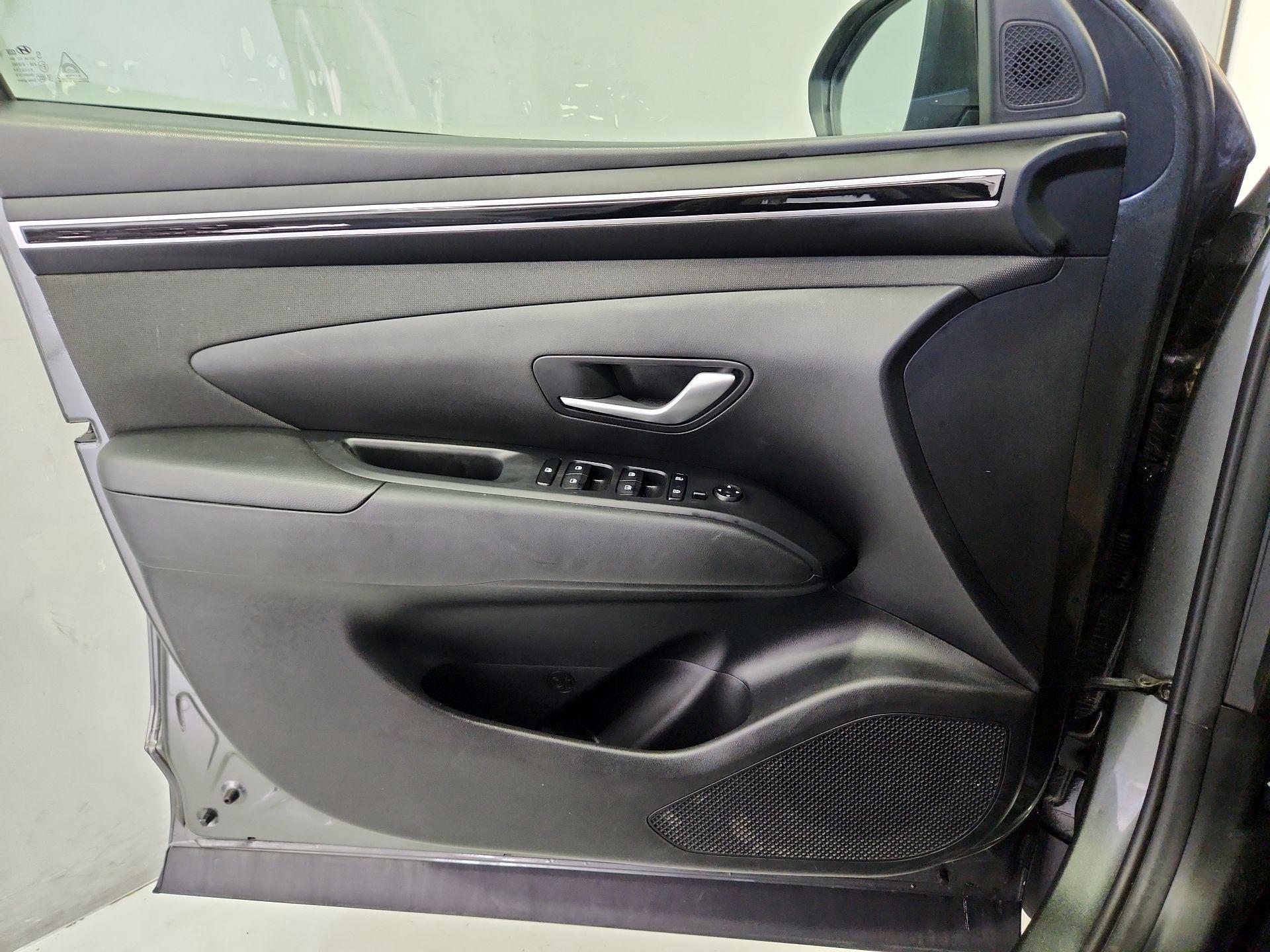 Thumbnail: 2023 Hyundai Tucson - 12