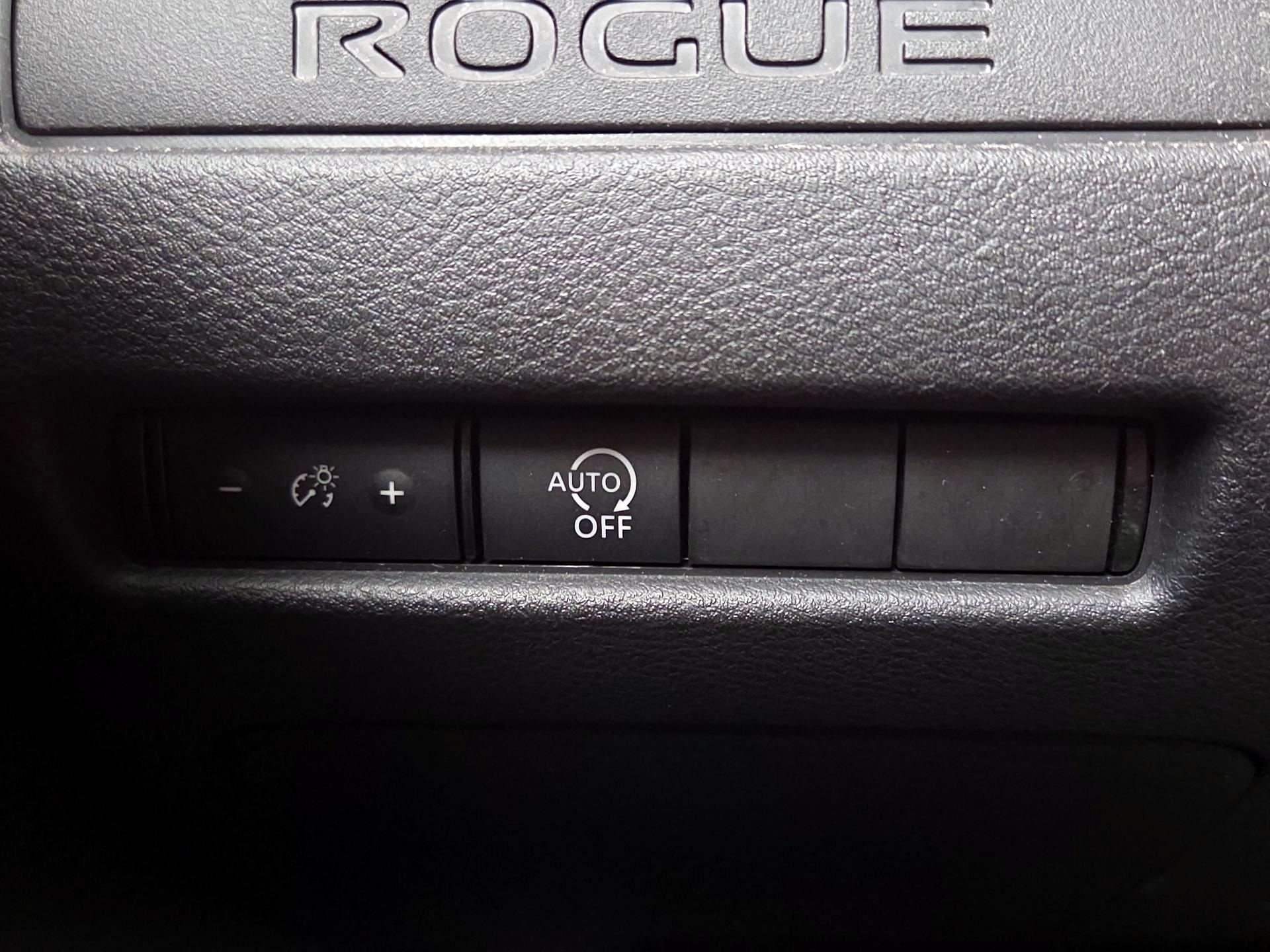 Thumbnail: 2023 Nissan Rogue - 13