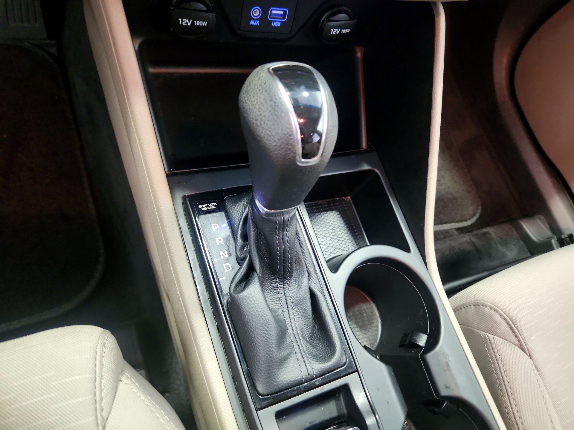 Thumbnail: 2020 Hyundai Tucson - 17