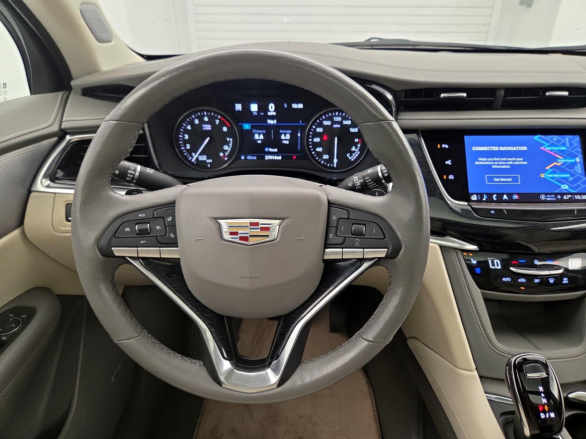 Thumbnail: 2023 Cadillac XT6 - 10