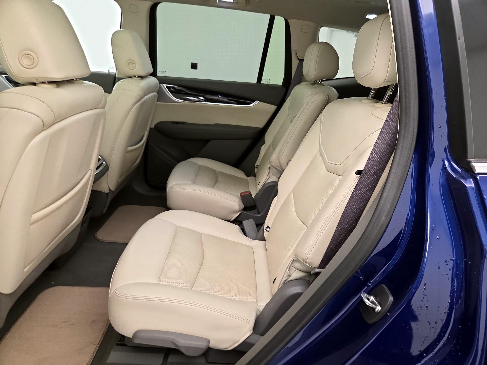 Thumbnail: 2023 Cadillac XT6 - 20