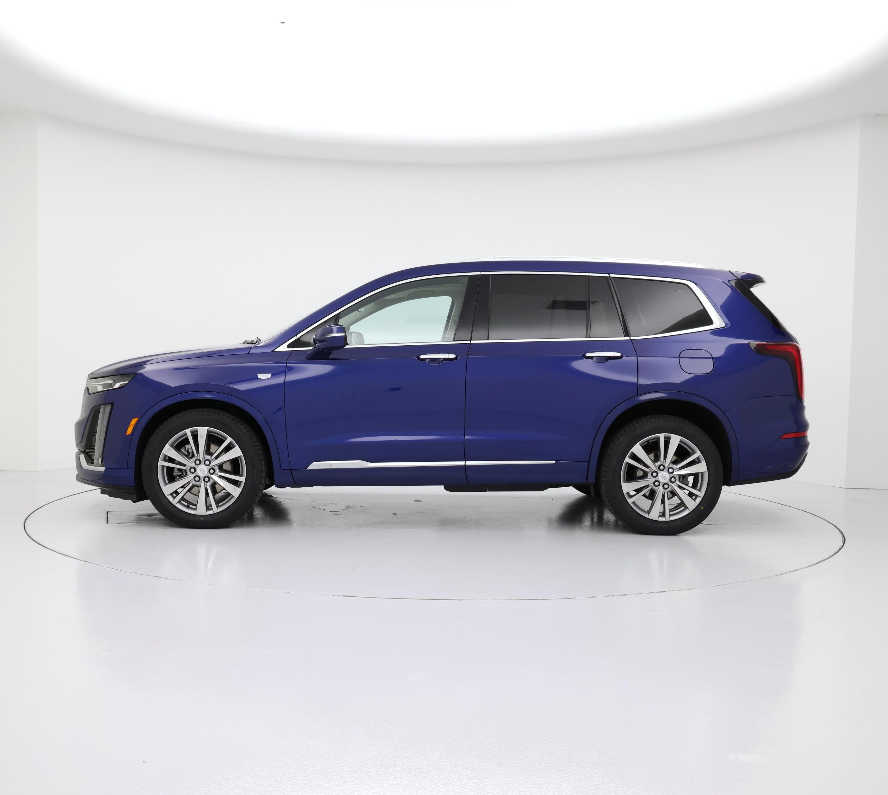 Thumbnail: 2023 Cadillac XT6 - 3