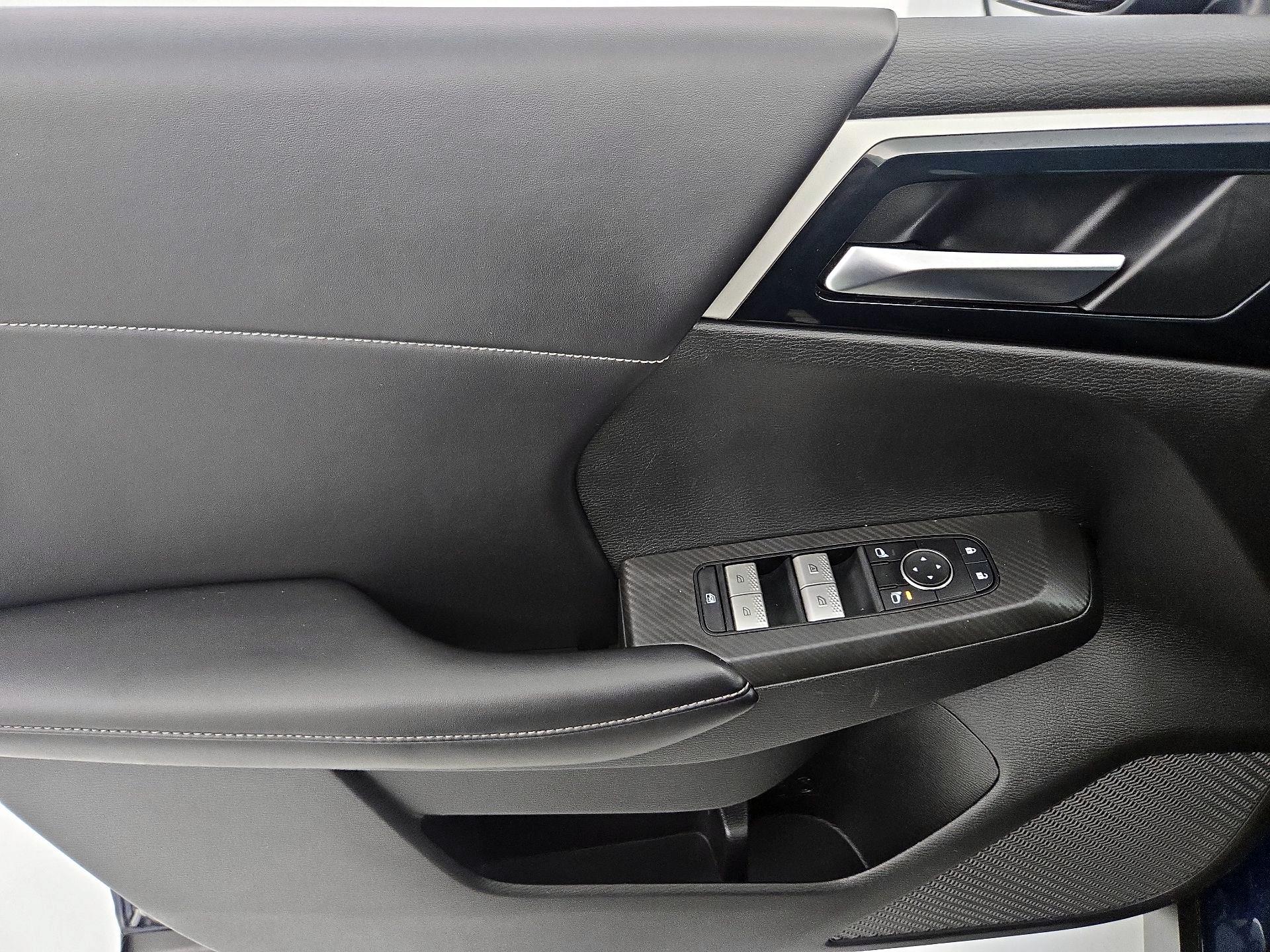 Thumbnail: 2022 Mitsubishi Outlander - 12