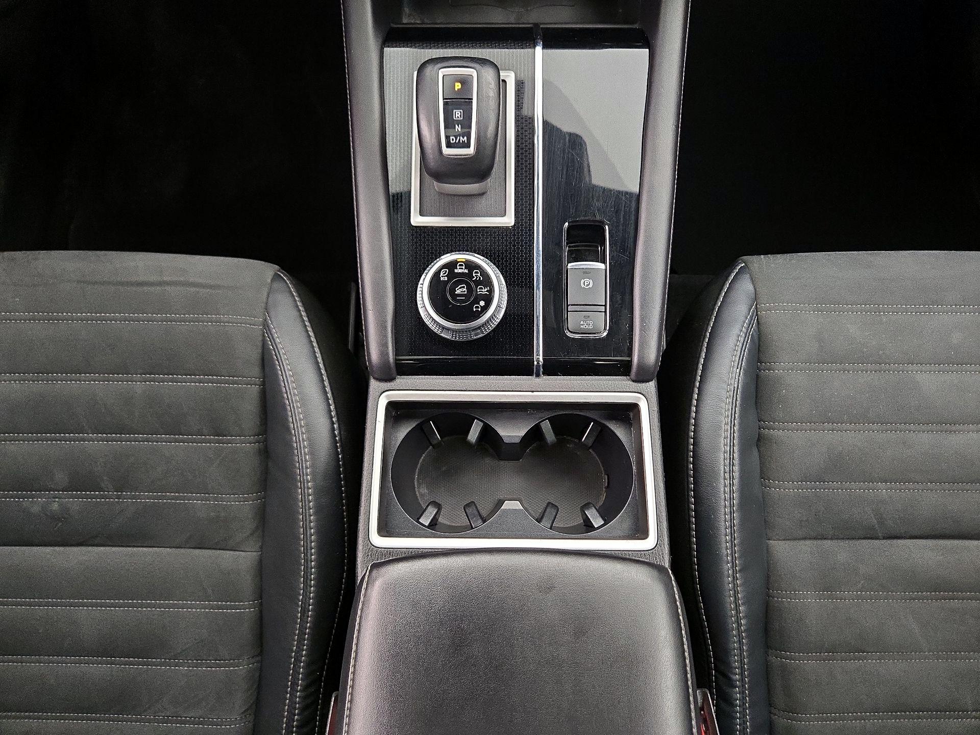 Thumbnail: 2022 Mitsubishi Outlander - 17