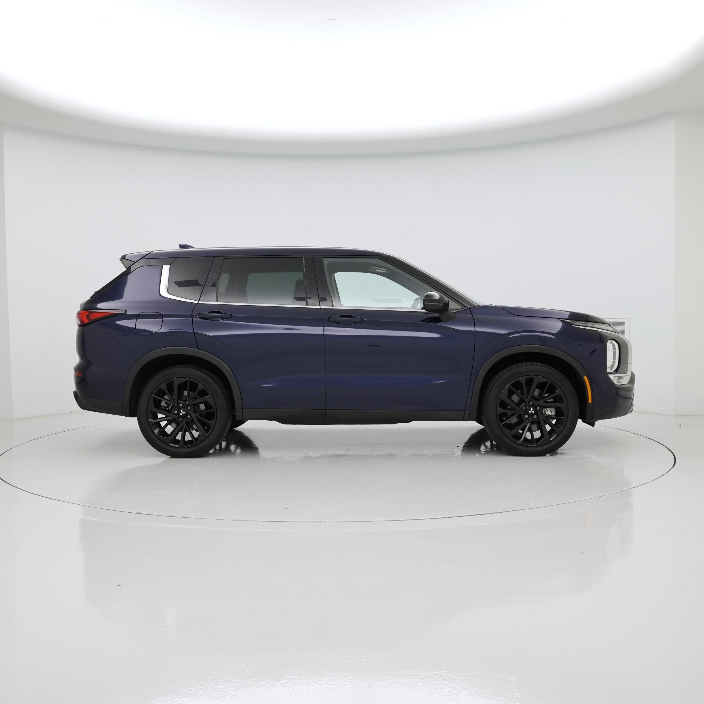 Thumbnail: 2022 Mitsubishi Outlander - 7