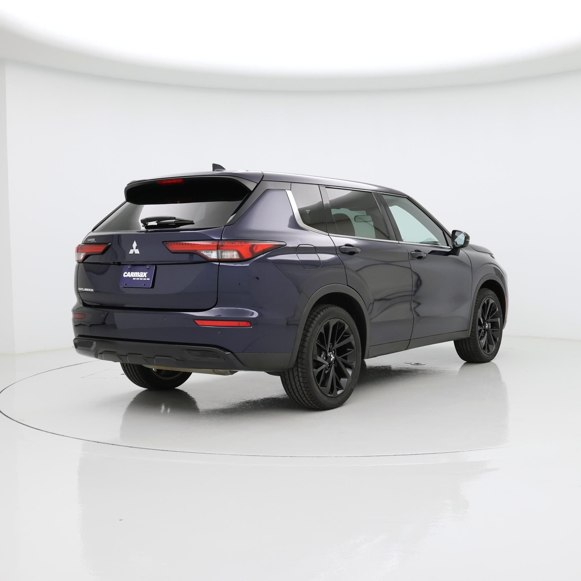 Thumbnail: 2022 Mitsubishi Outlander - 8