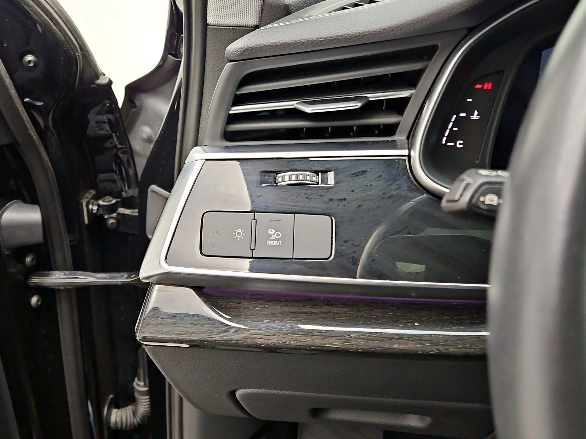 Thumbnail: 2023 Audi Q7 - 13