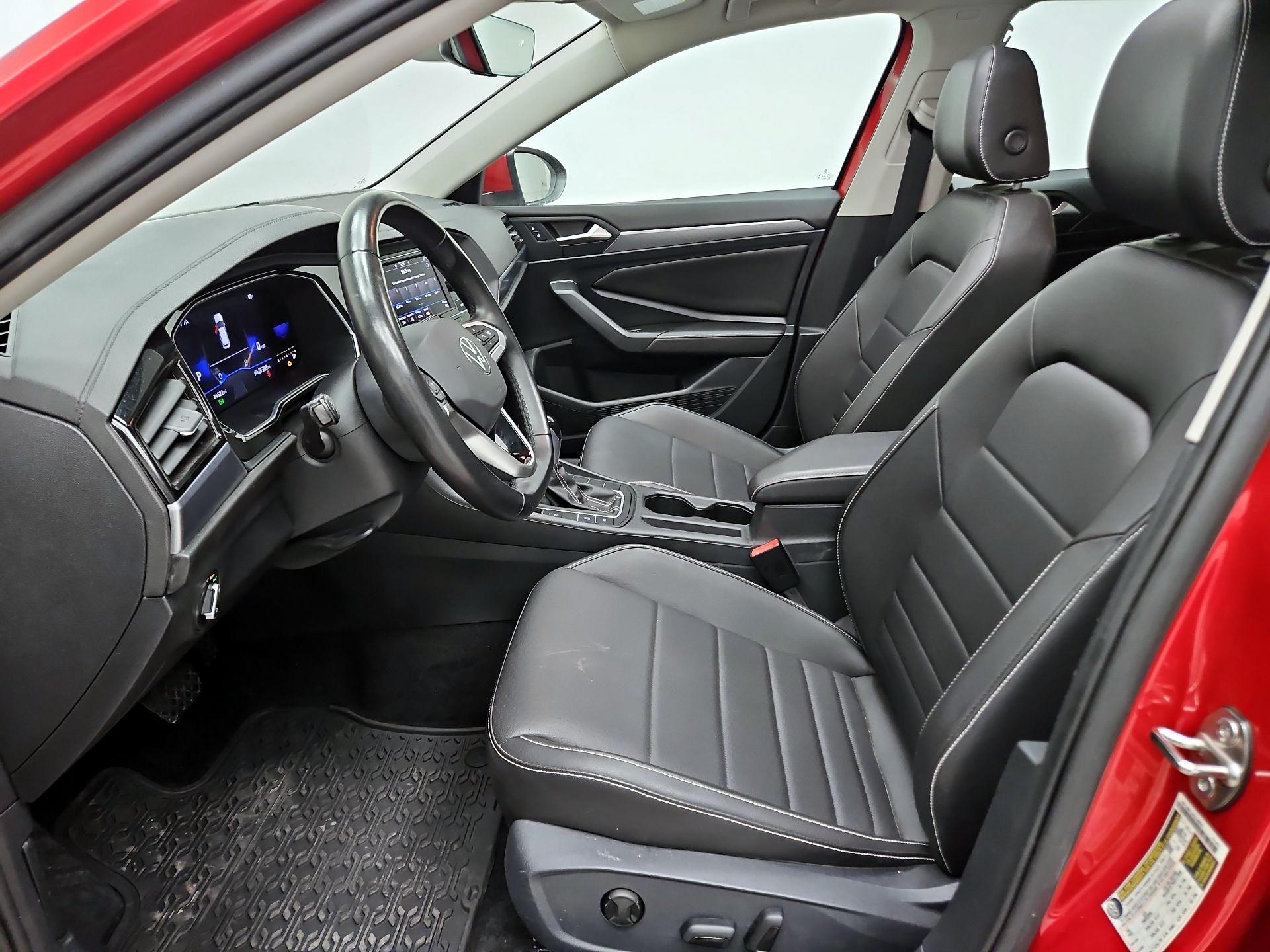 Thumbnail: 2023 Volkswagen Jetta - 11