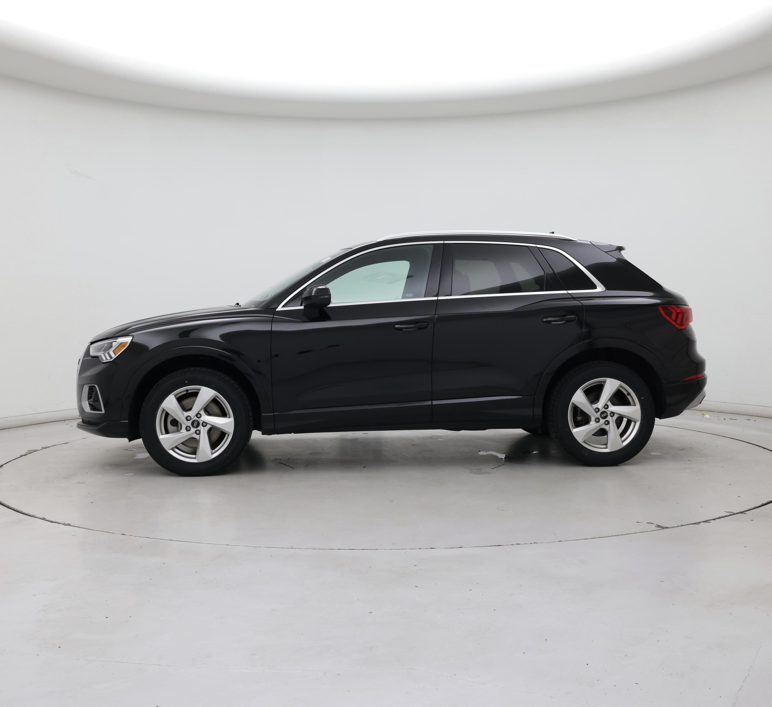Thumbnail: 2022 Audi Q3 - 3