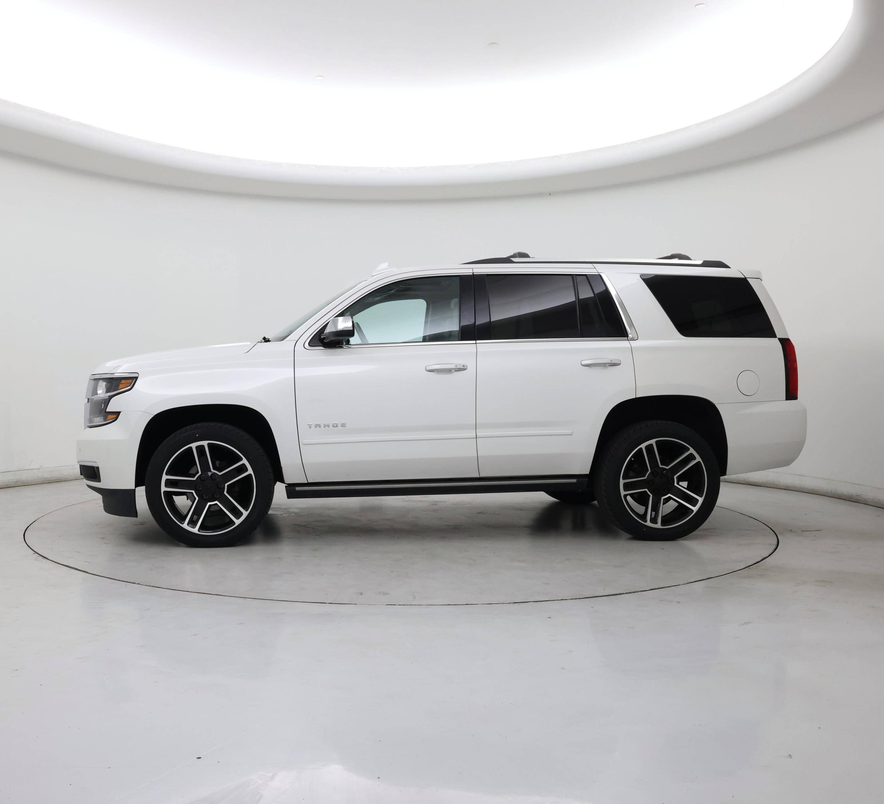 Thumbnail: 2020 Chevrolet Tahoe - 3