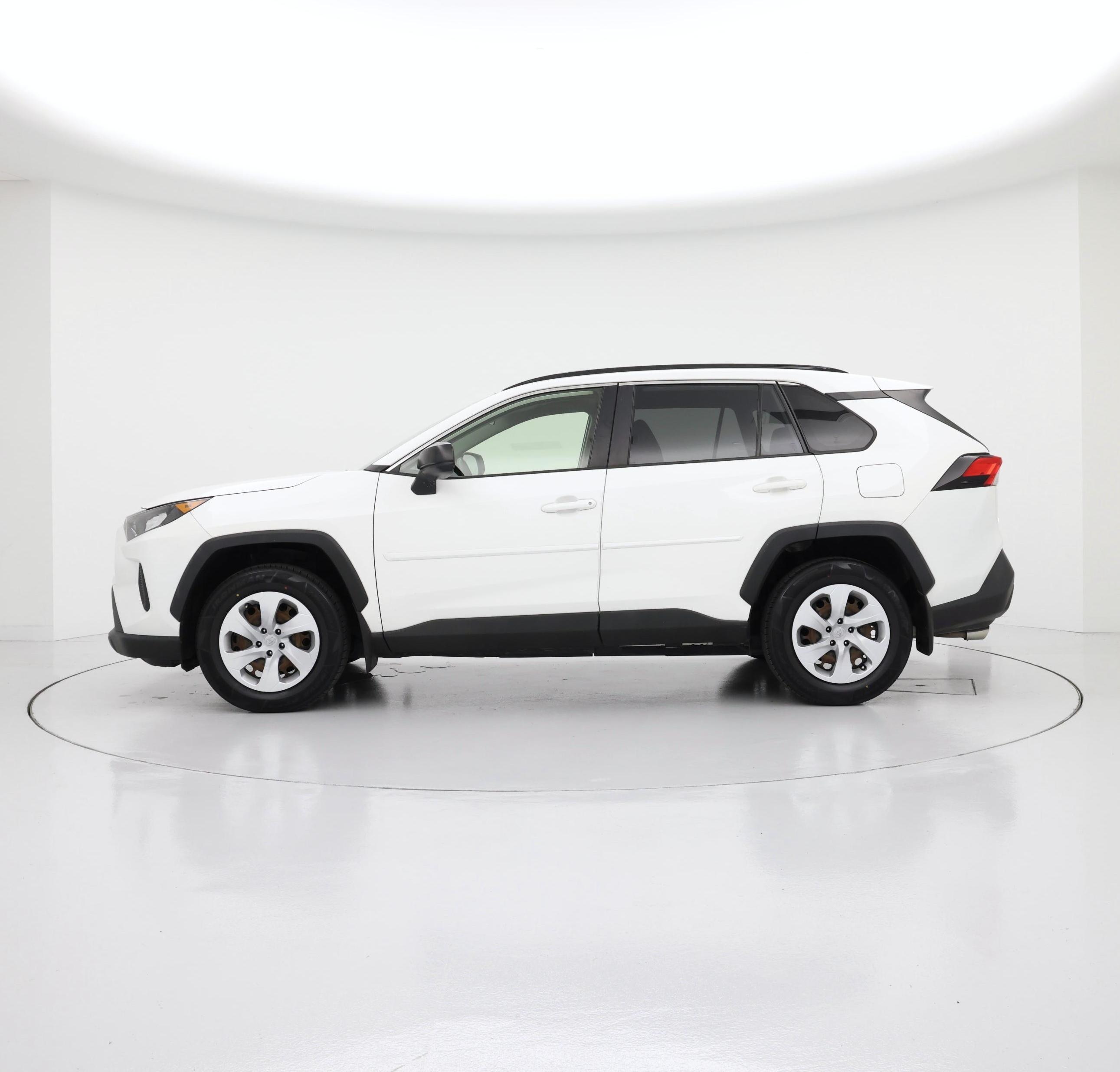 Thumbnail: 2021 Toyota RAV4 - 3