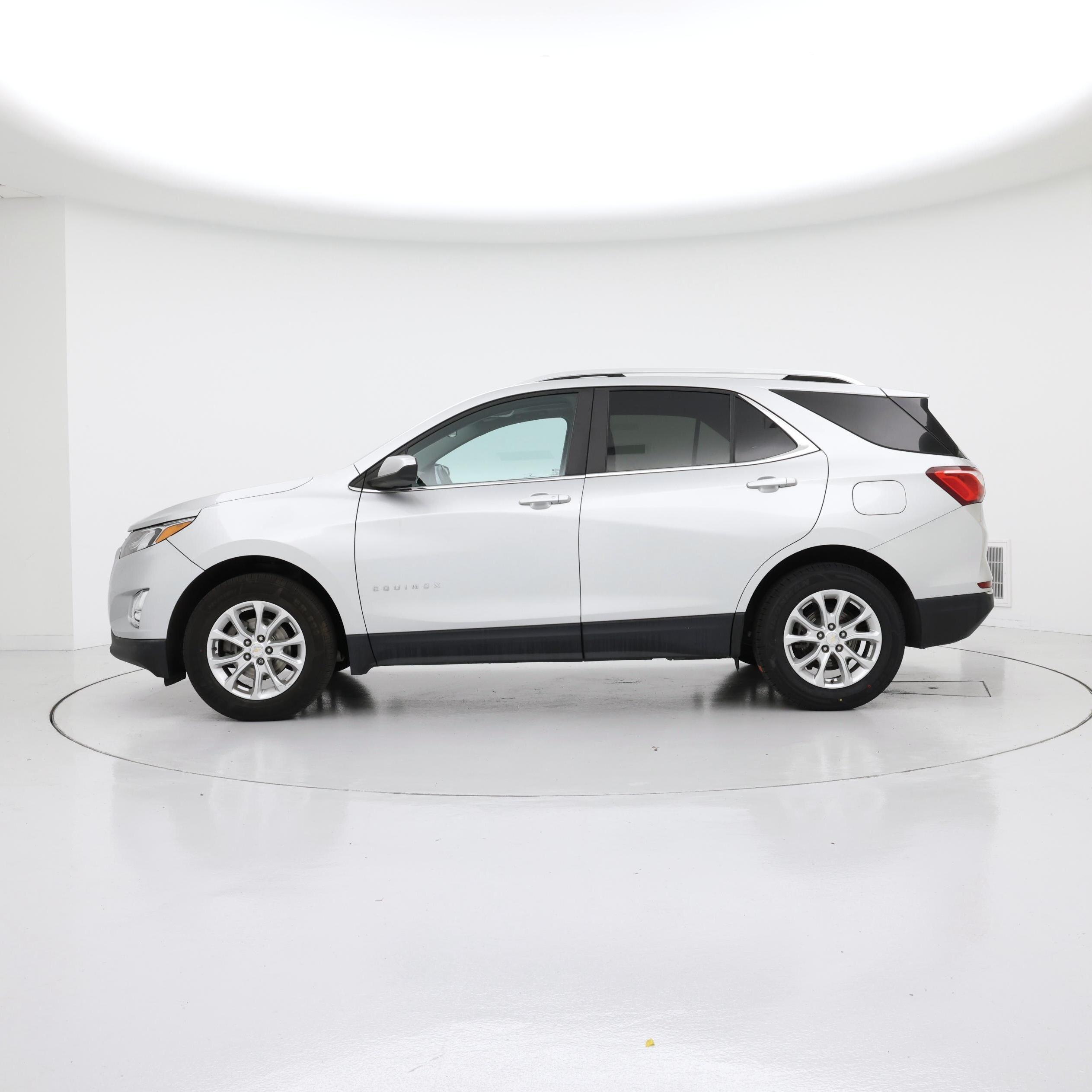 Thumbnail: 2021 Chevrolet Equinox - 3