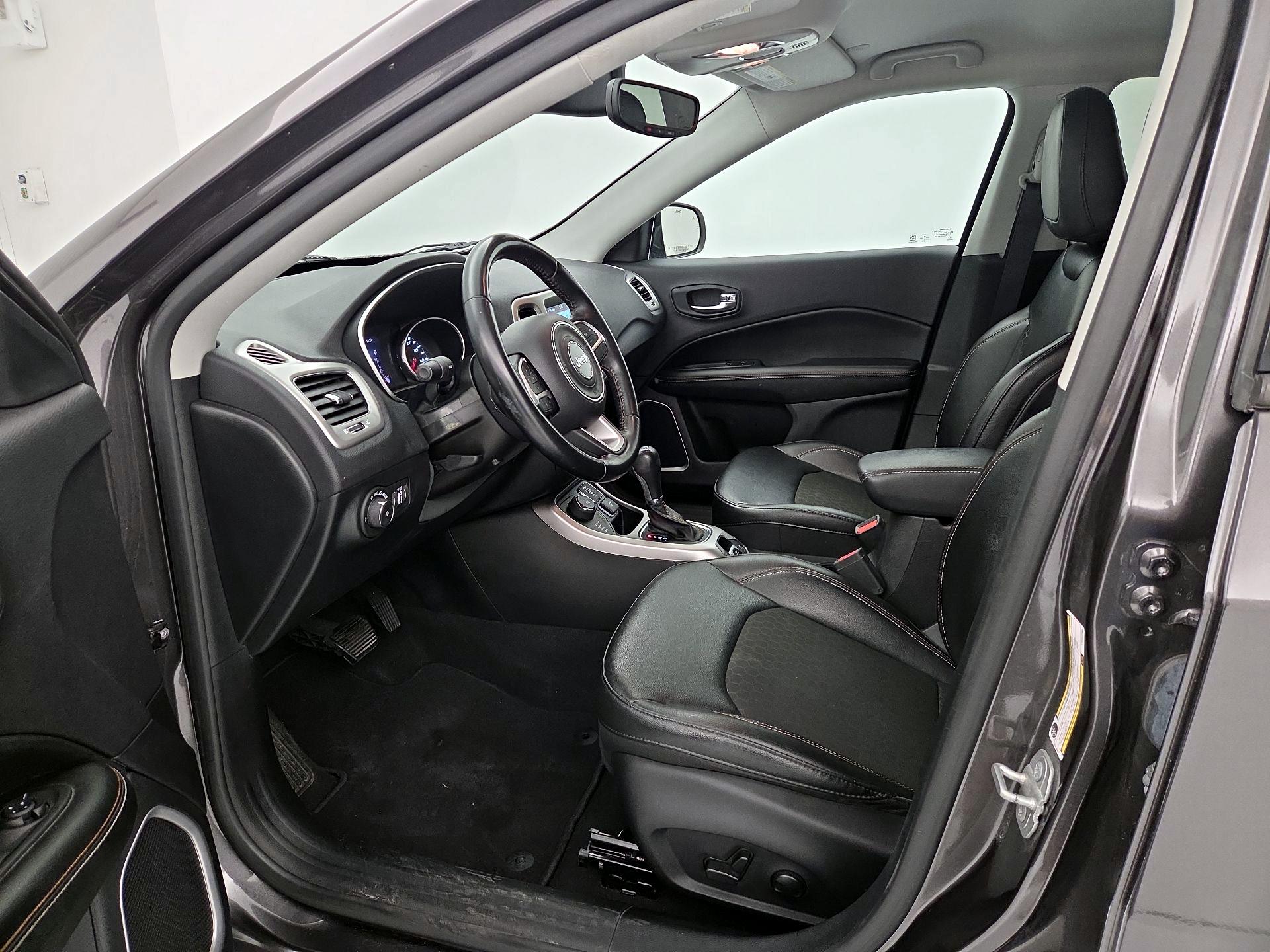 Thumbnail: 2020 Jeep Compass - 11