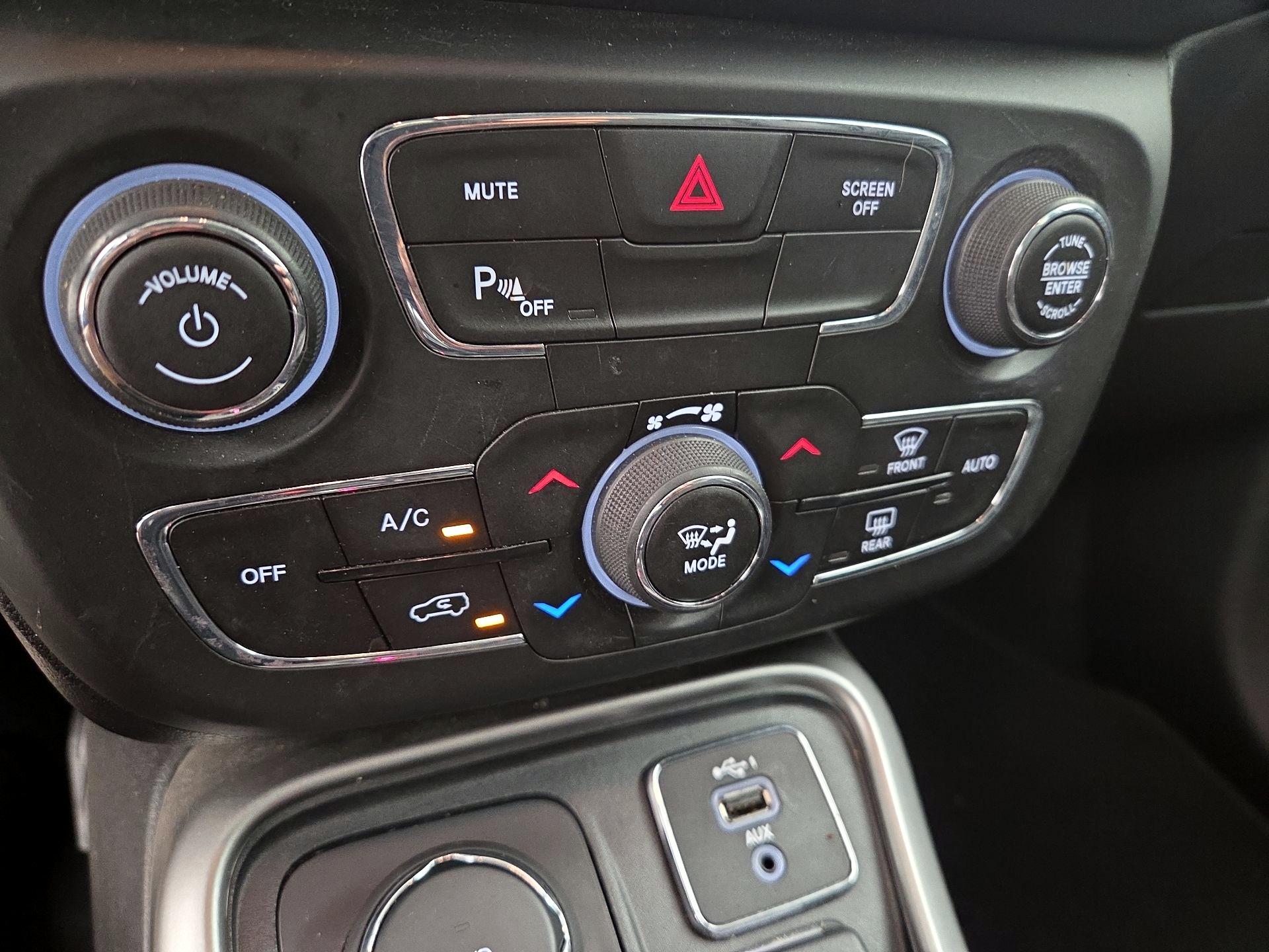 Thumbnail: 2020 Jeep Compass - 17