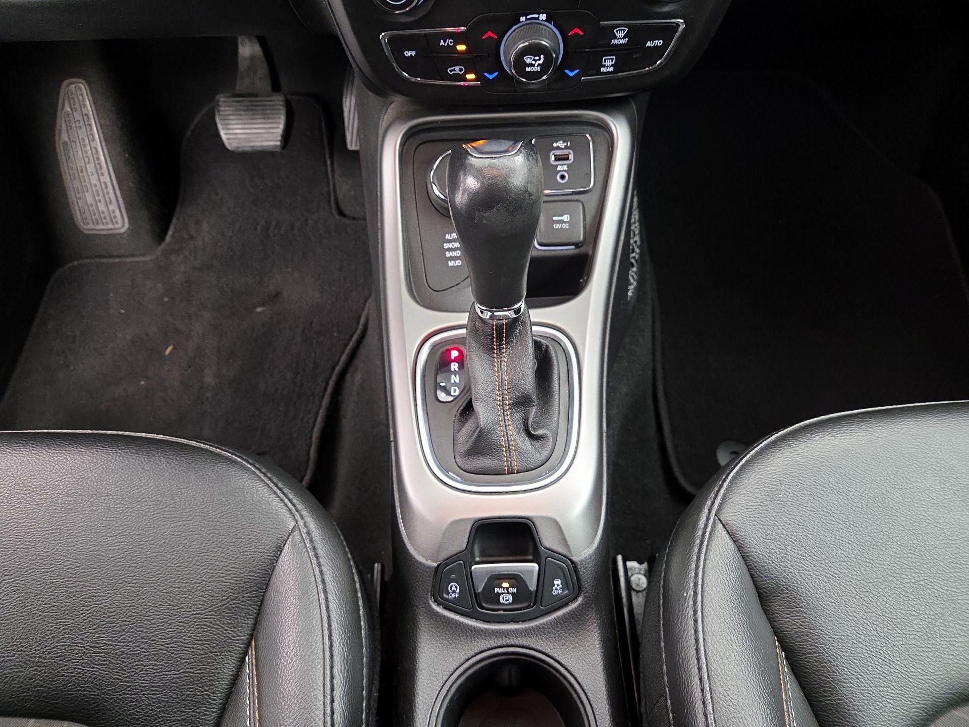 Thumbnail: 2020 Jeep Compass - 18