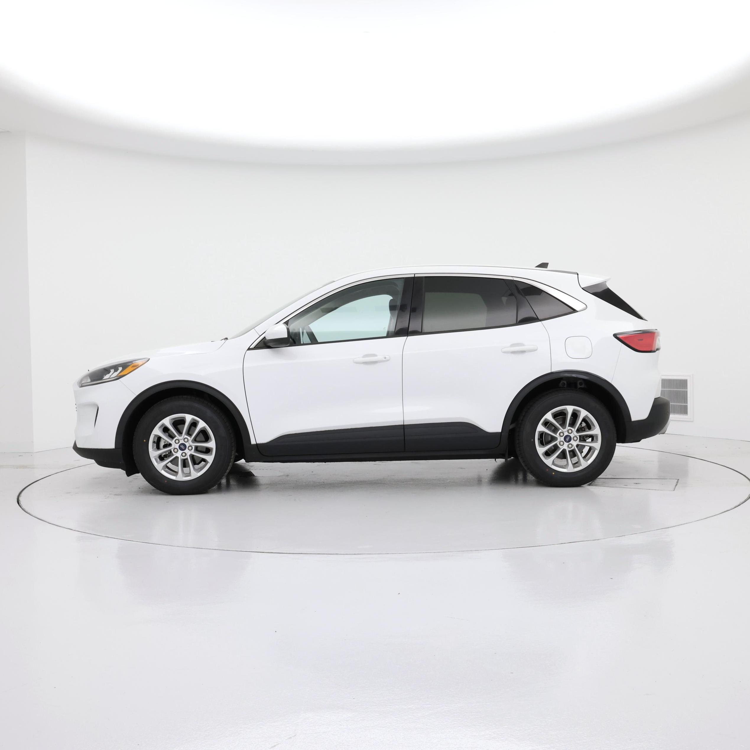 Thumbnail: 2020 Ford Escape - 3
