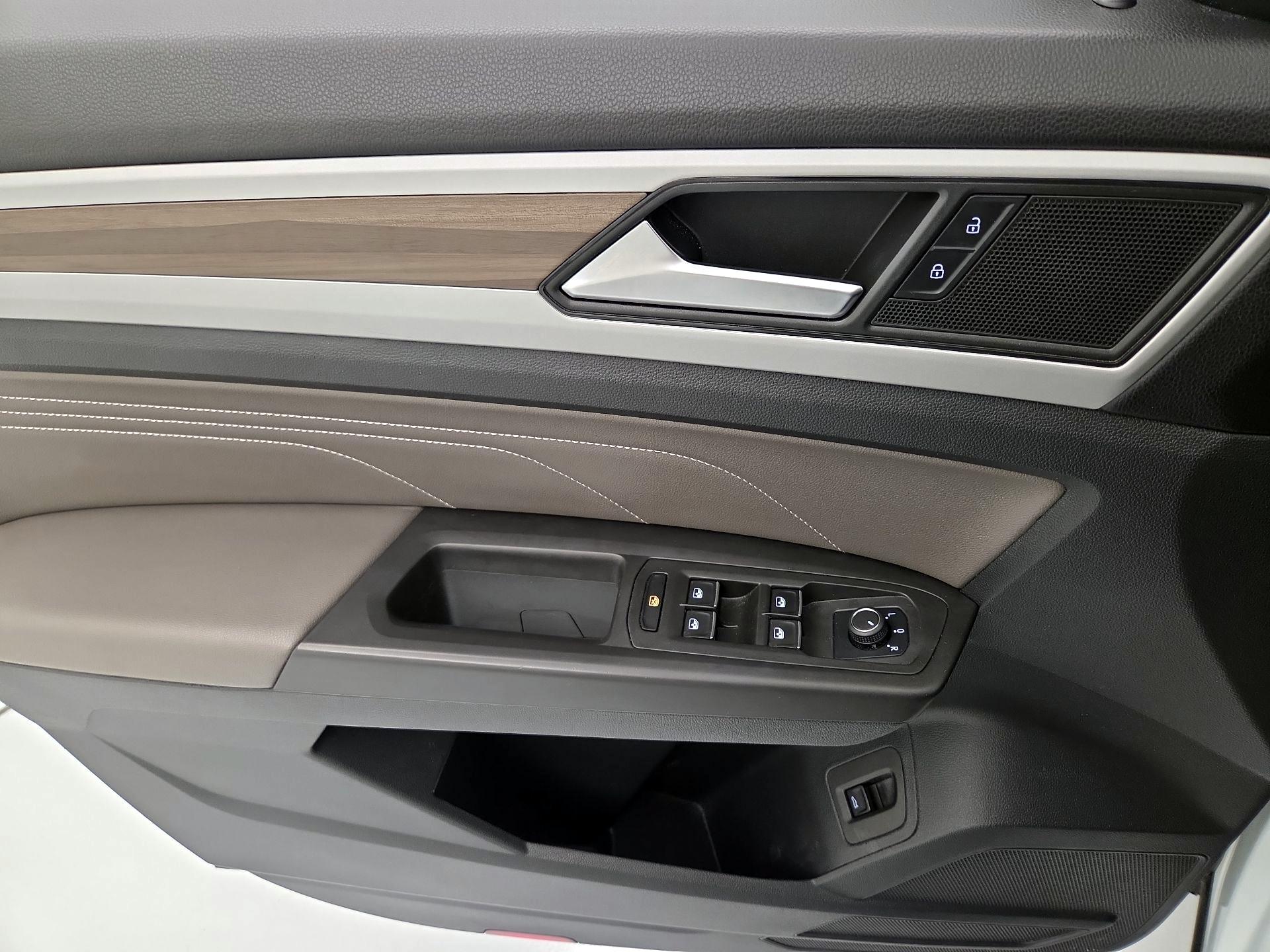 Thumbnail: 2023 Volkswagen Atlas - 12