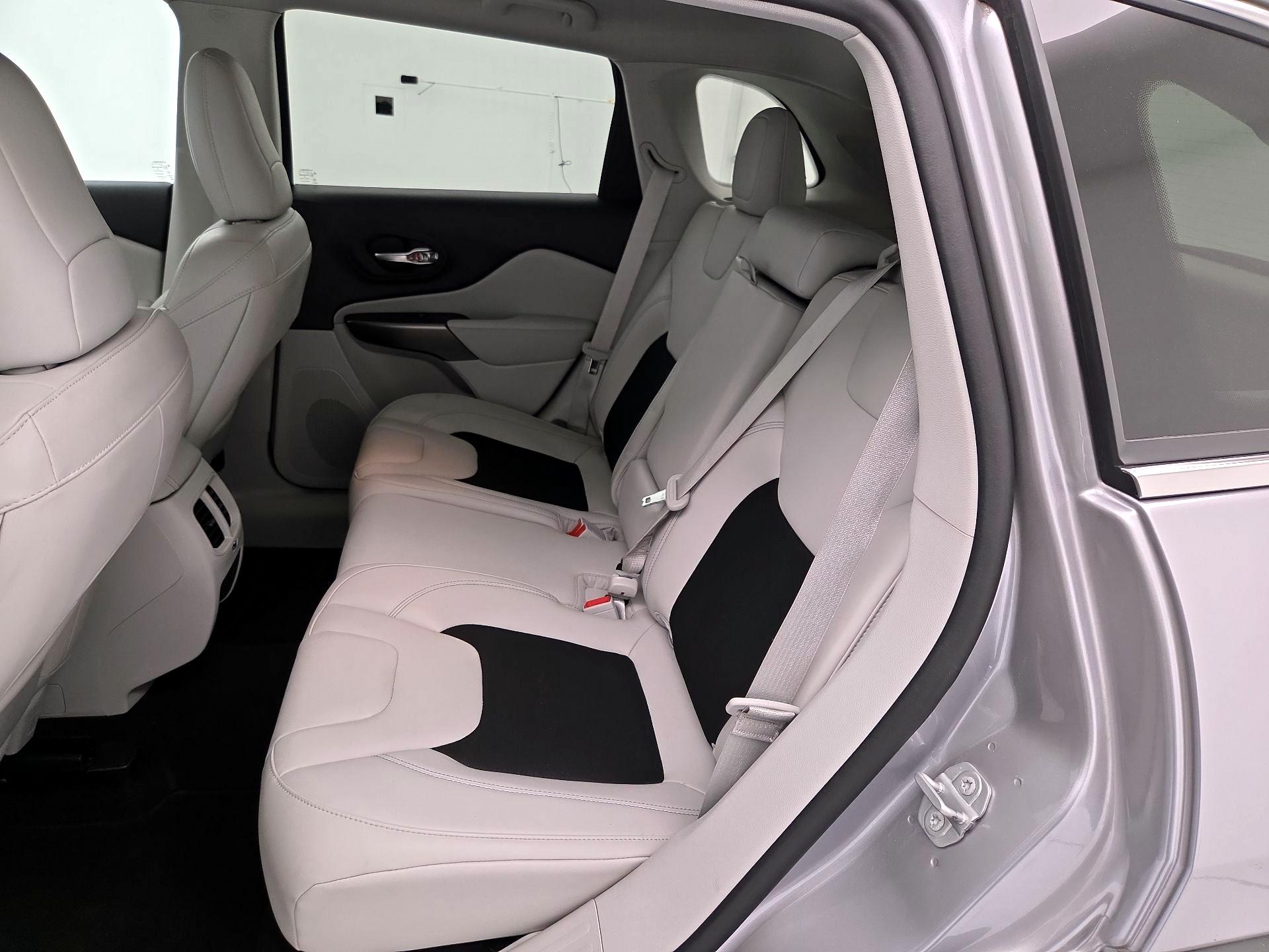 Thumbnail: 2021 Jeep Cherokee - 9