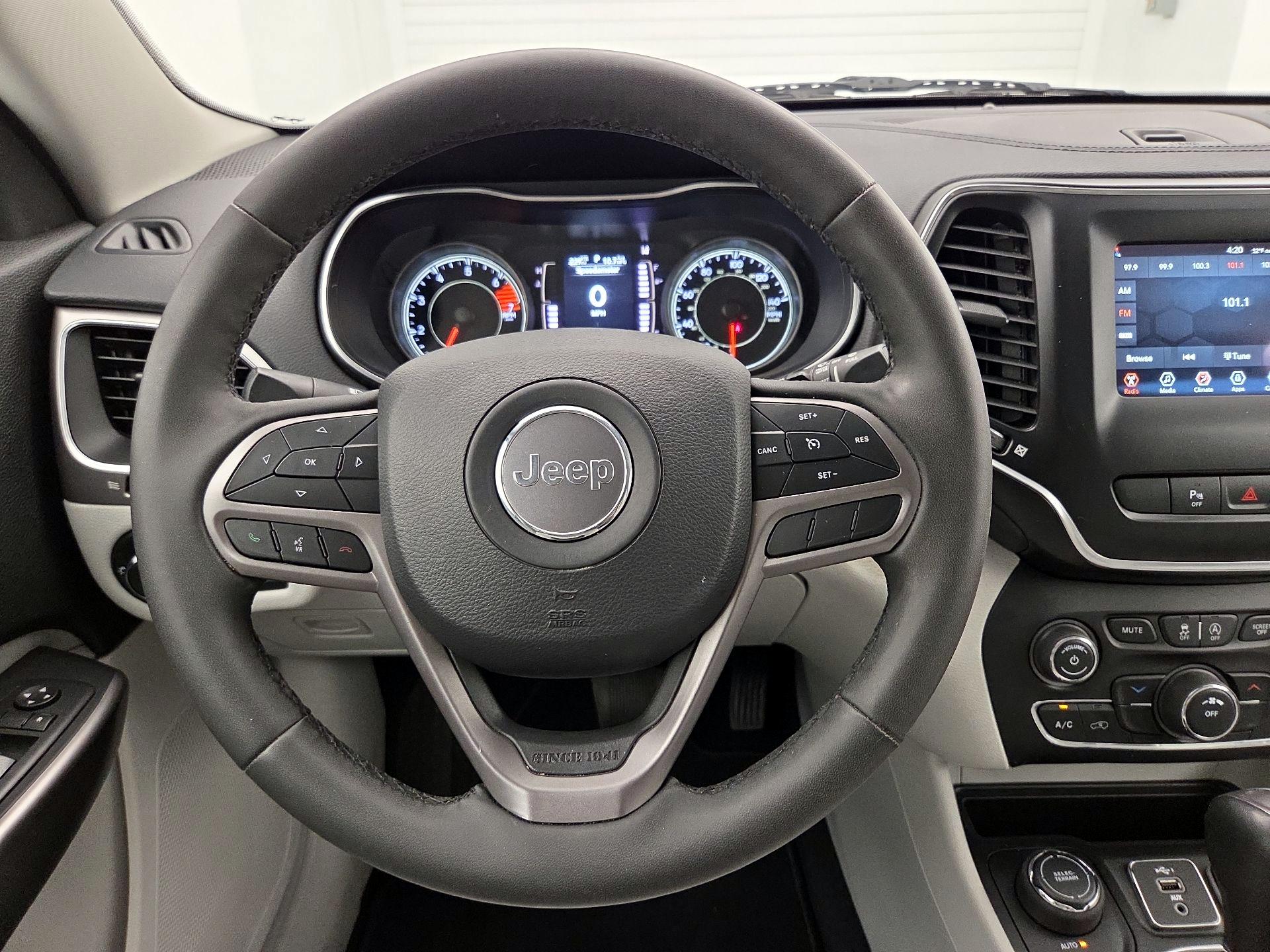 Thumbnail: 2021 Jeep Cherokee - 10