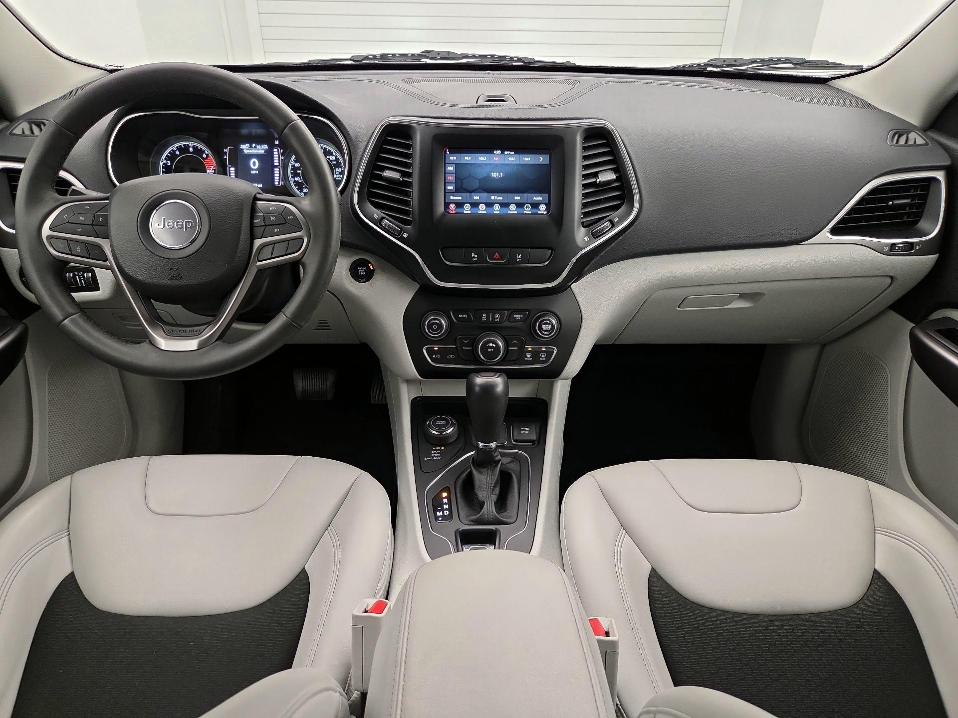 Thumbnail: 2021 Jeep Cherokee - 11