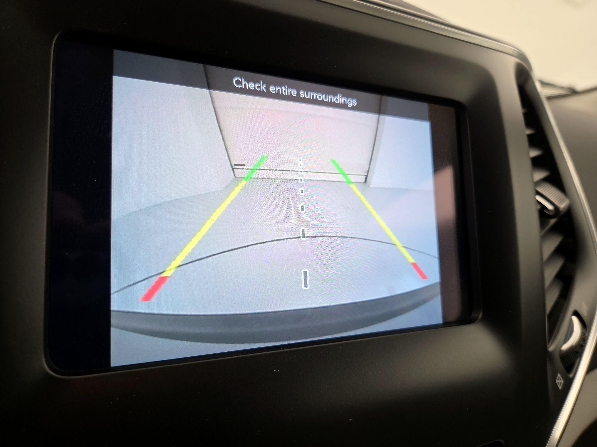 Thumbnail: 2021 Jeep Cherokee - 14