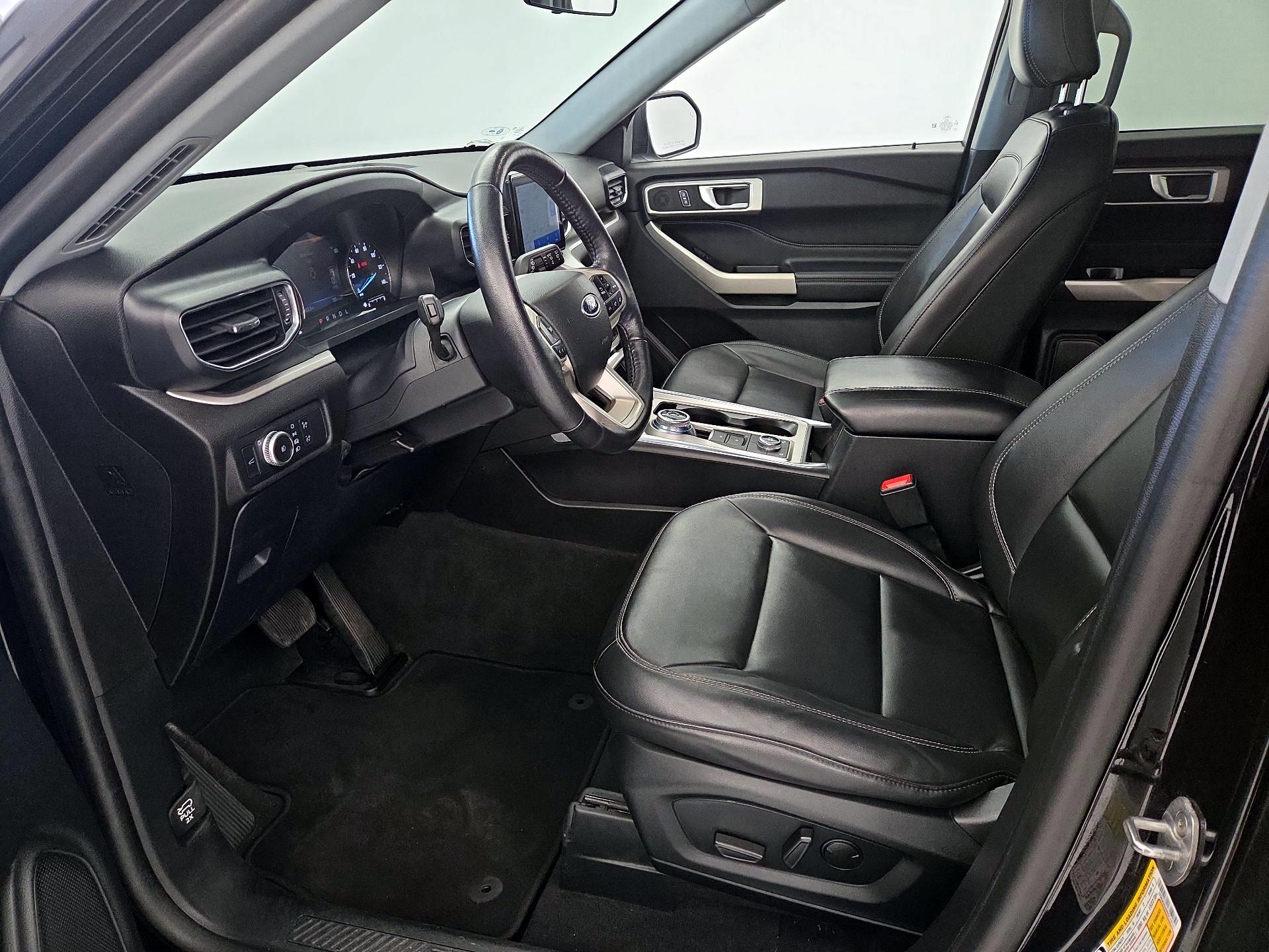 Thumbnail: 2022 Ford Explorer - 11