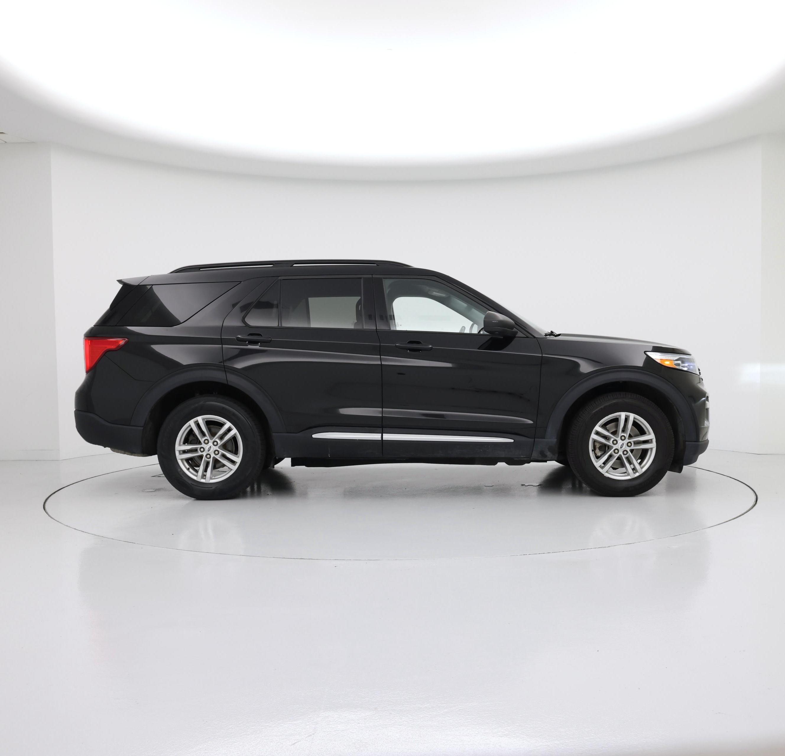 Thumbnail: 2022 Ford Explorer - 7