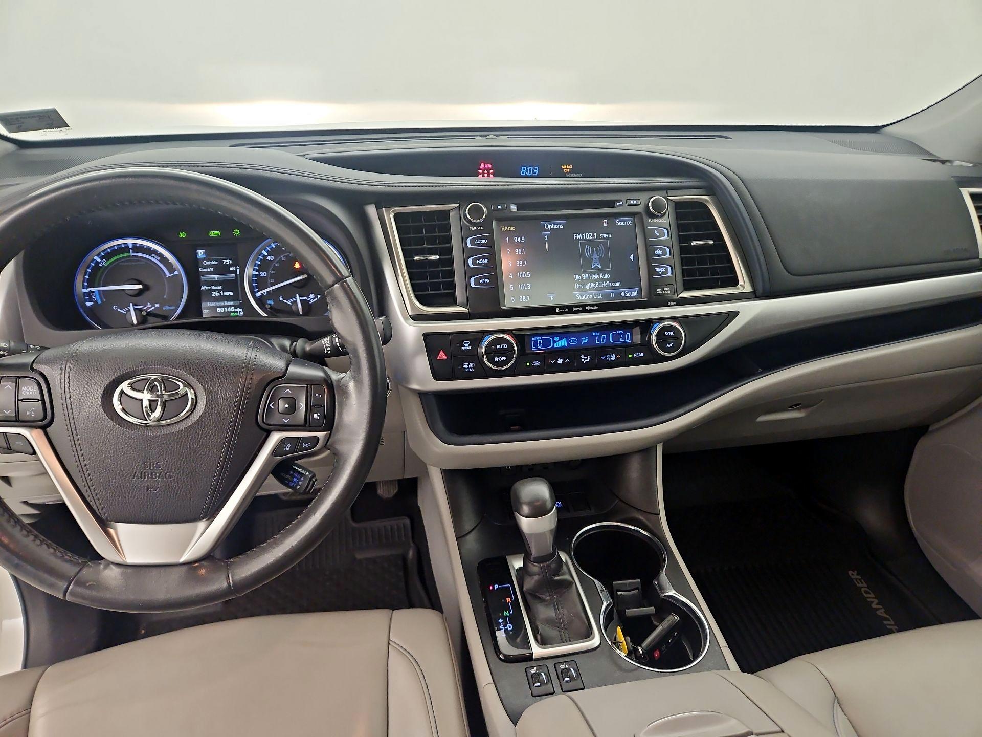 Thumbnail: 2019 Toyota Highlander - 9