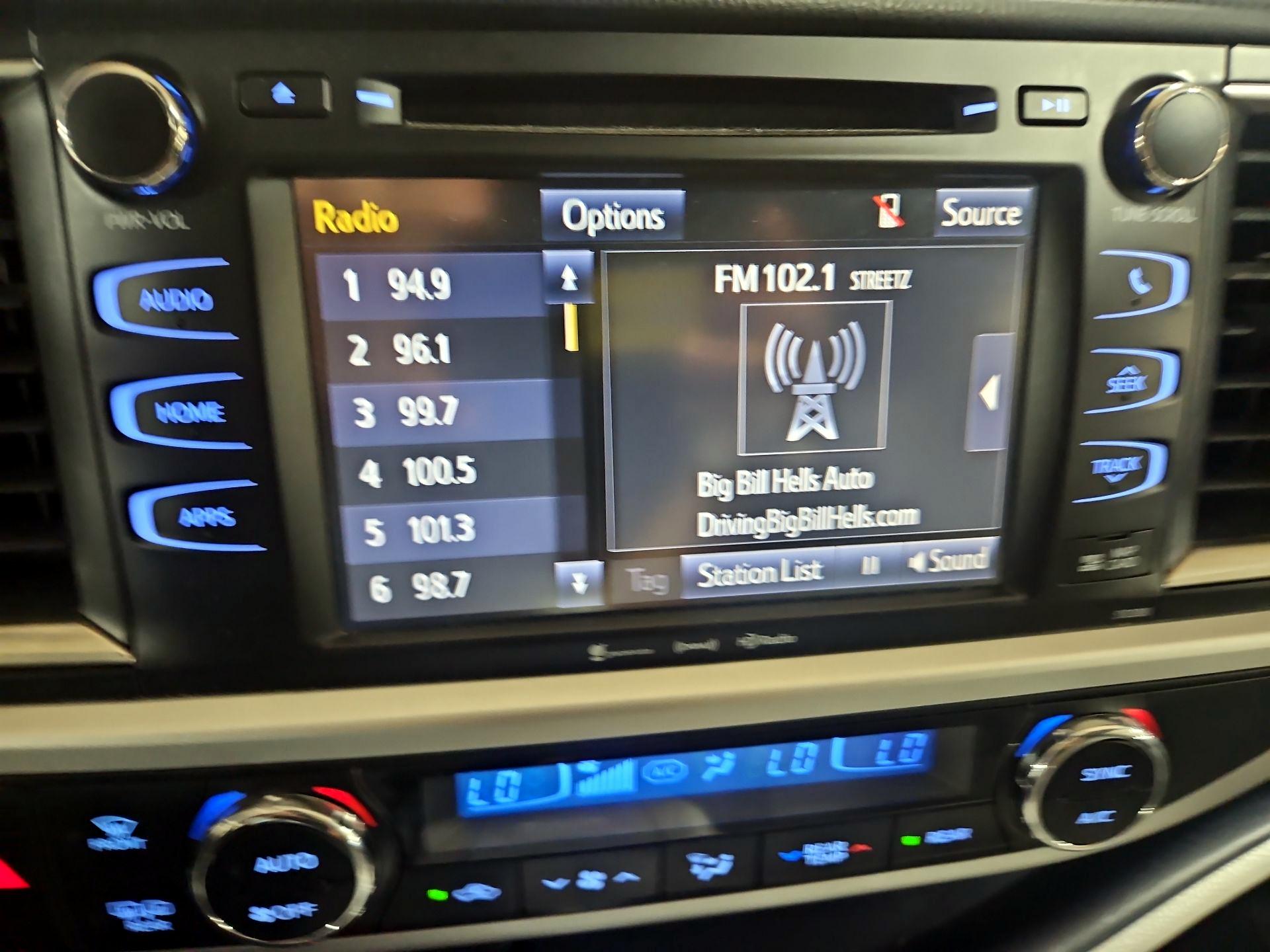 Thumbnail: 2019 Toyota Highlander - 15