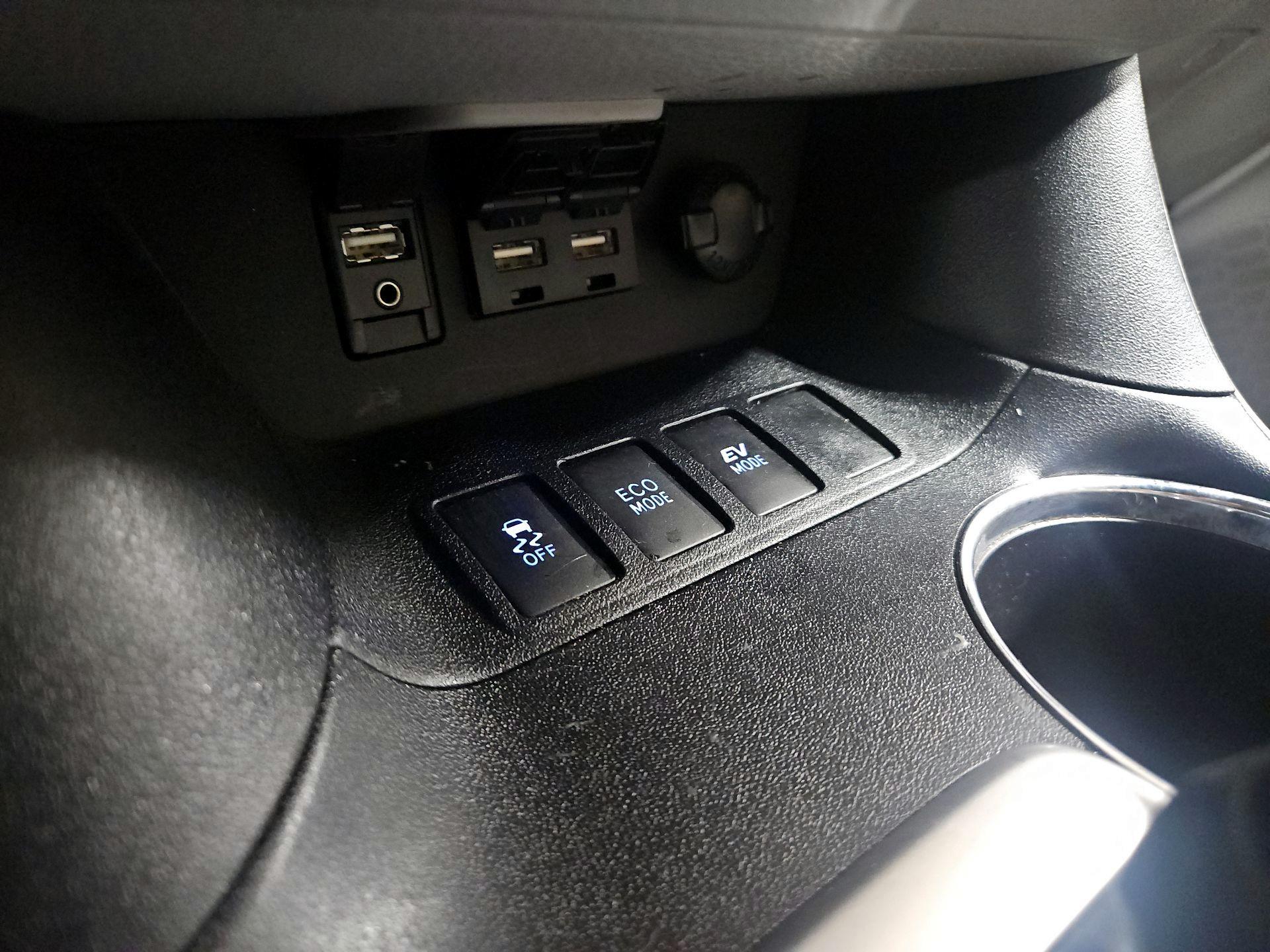 Thumbnail: 2019 Toyota Highlander - 18