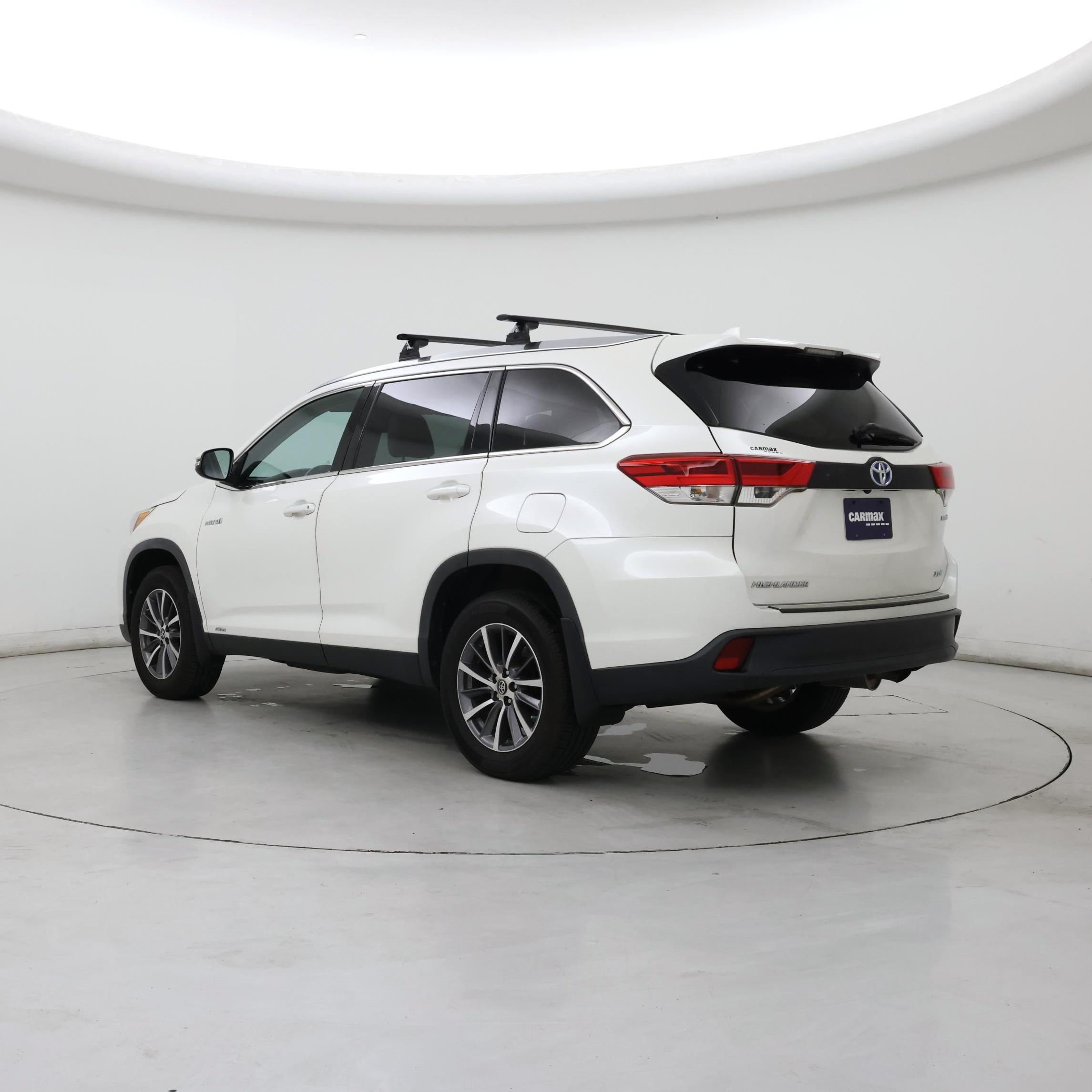 Thumbnail: 2019 Toyota Highlander - 2