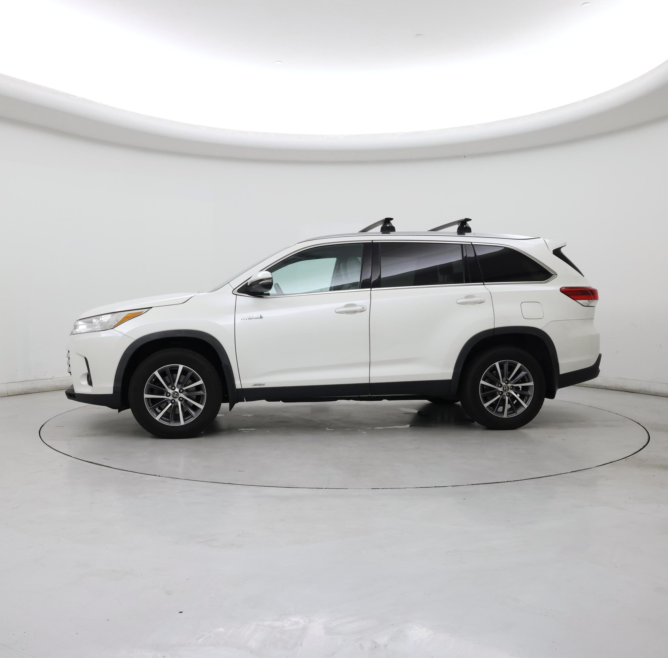Thumbnail: 2019 Toyota Highlander - 3