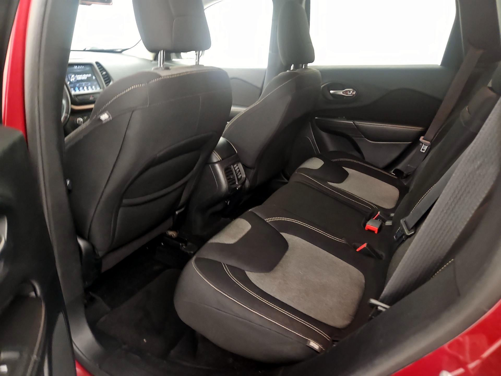 Thumbnail: 2014 Jeep Cherokee - 20