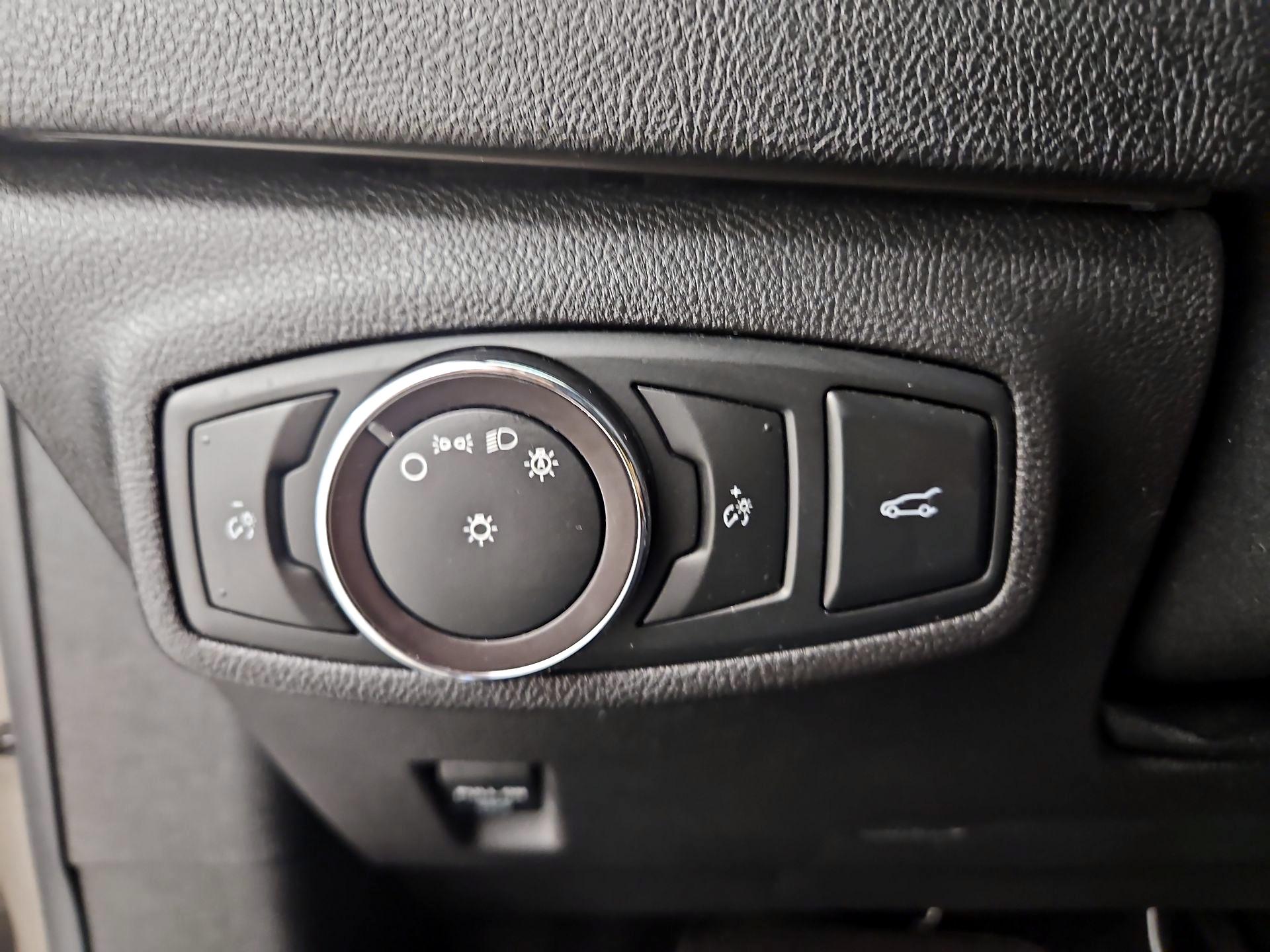 Thumbnail: 2017 Lincoln MKC - 13