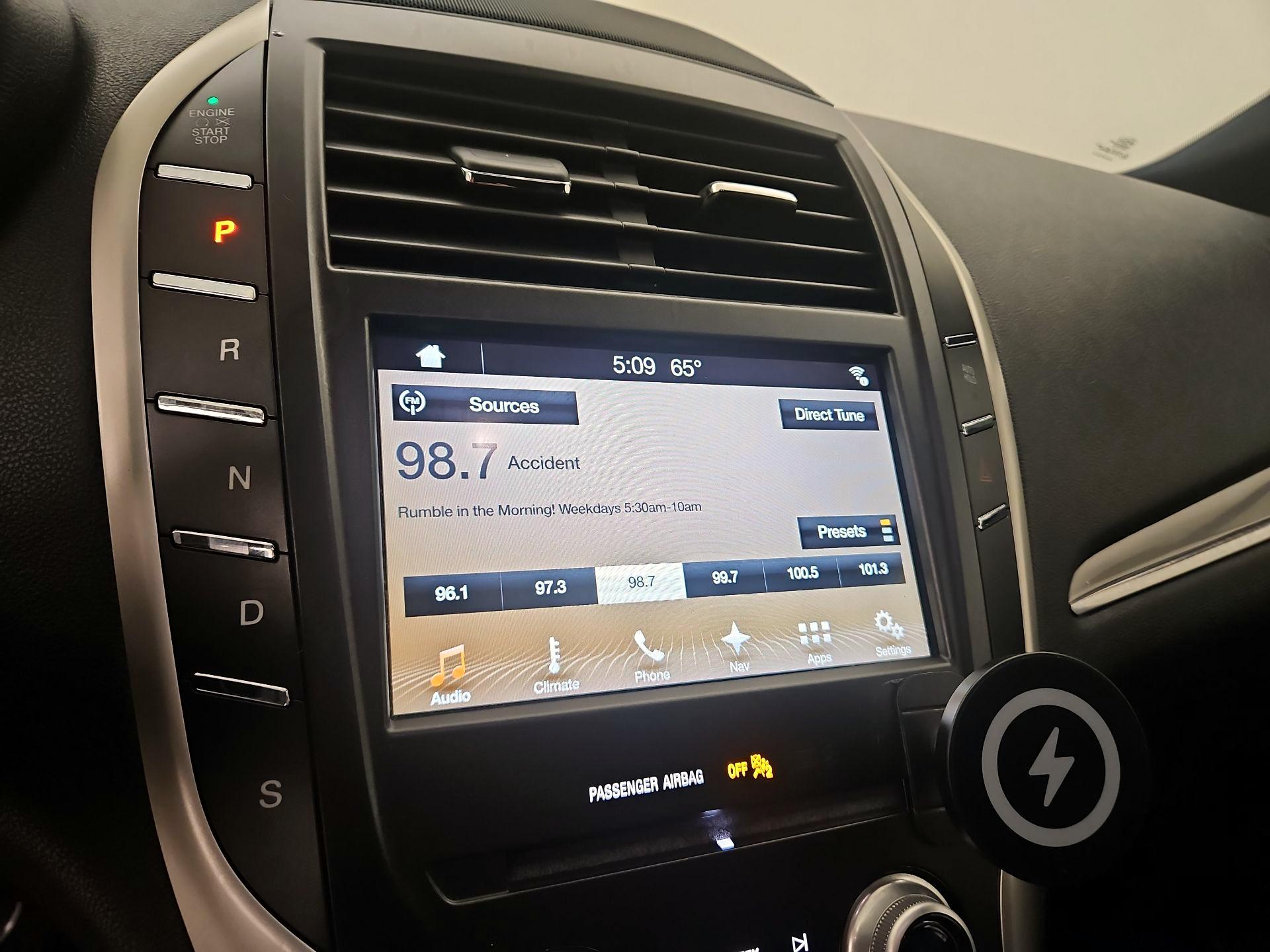 Thumbnail: 2017 Lincoln MKC - 16