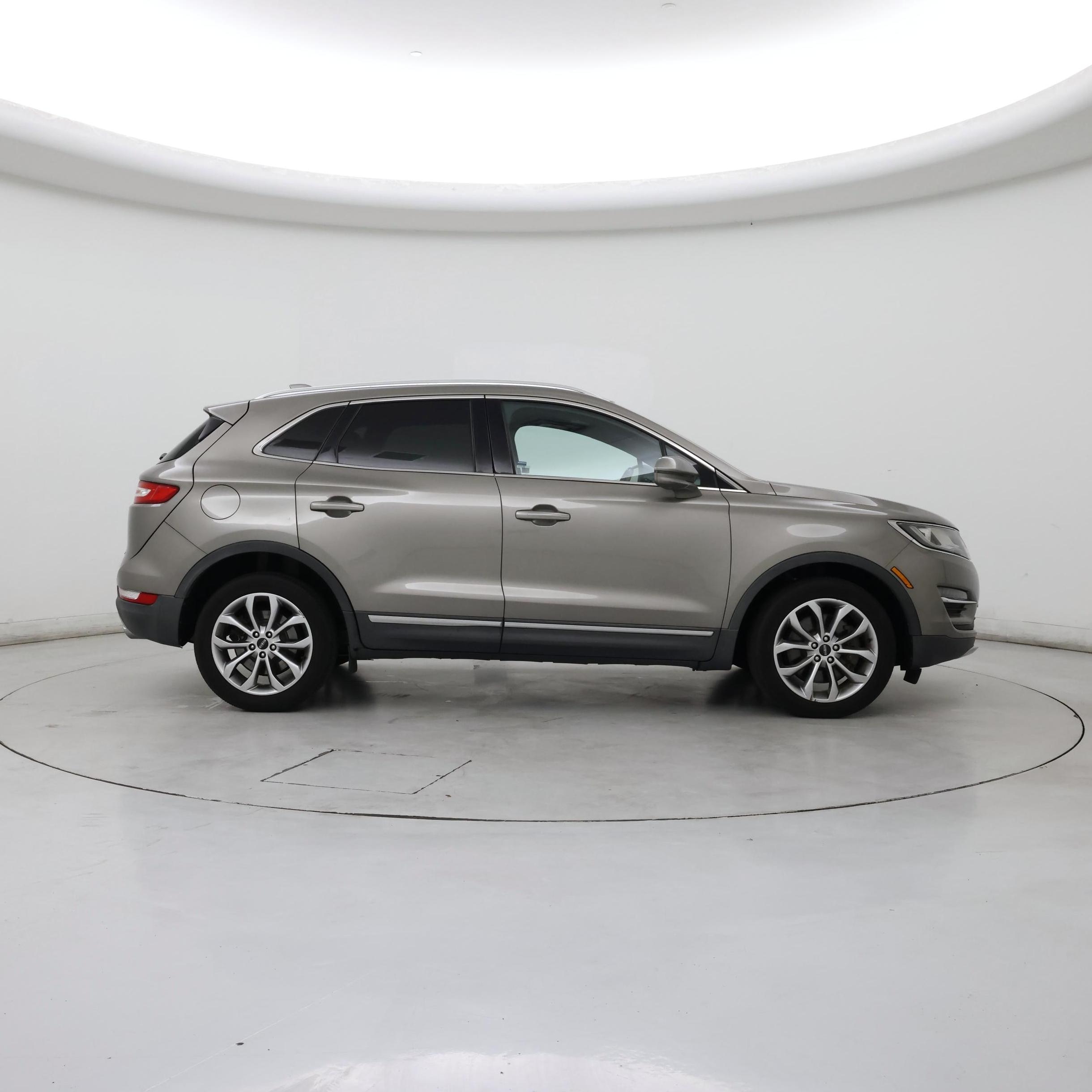 Thumbnail: 2017 Lincoln MKC - 7