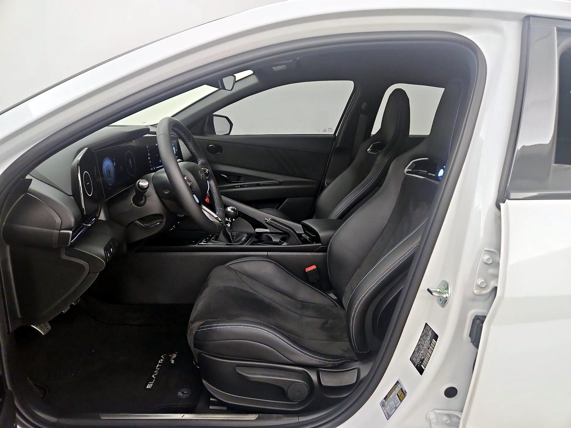 Thumbnail: 2025 Hyundai Elantra - 11