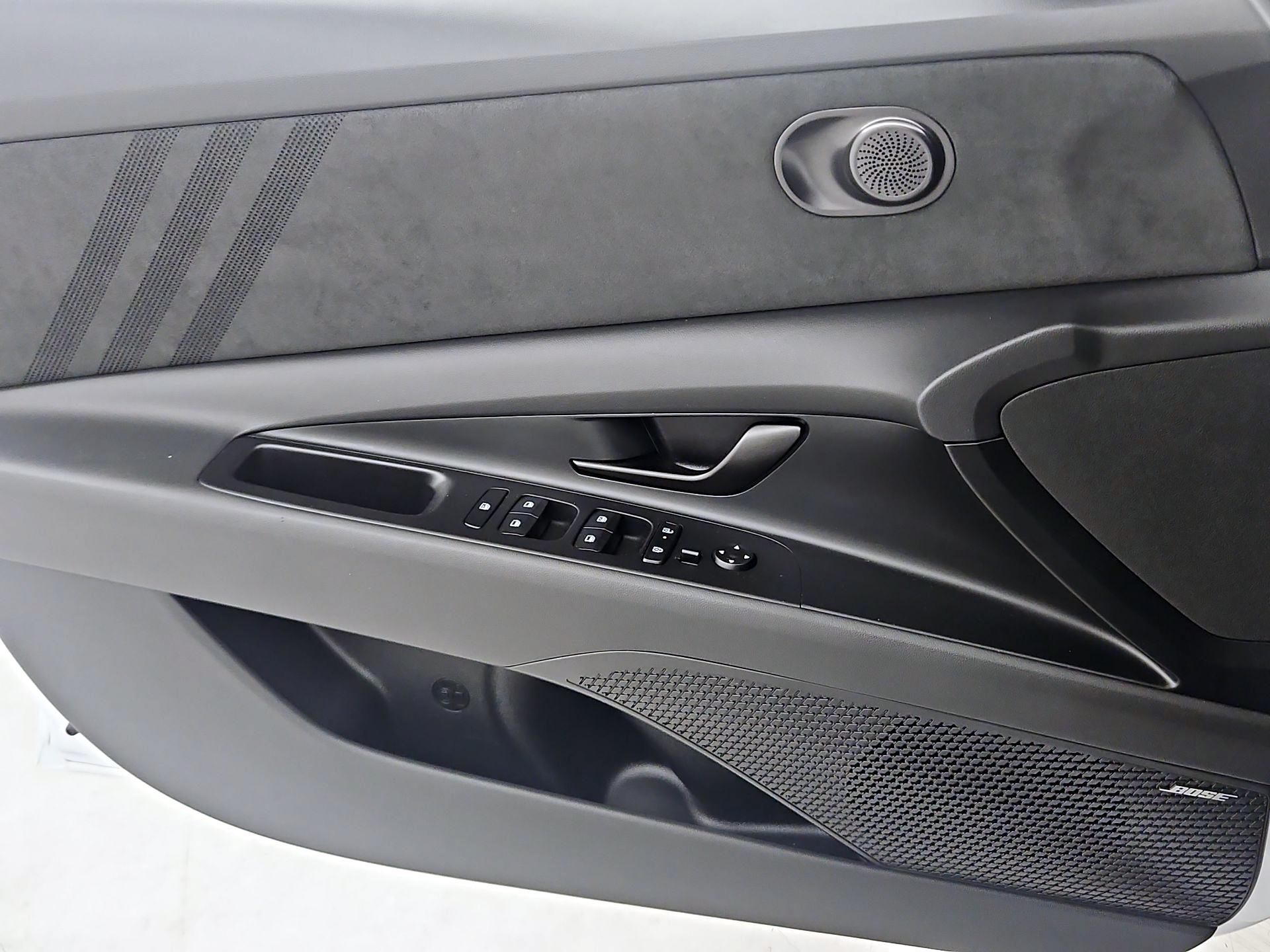 Thumbnail: 2025 Hyundai Elantra - 12