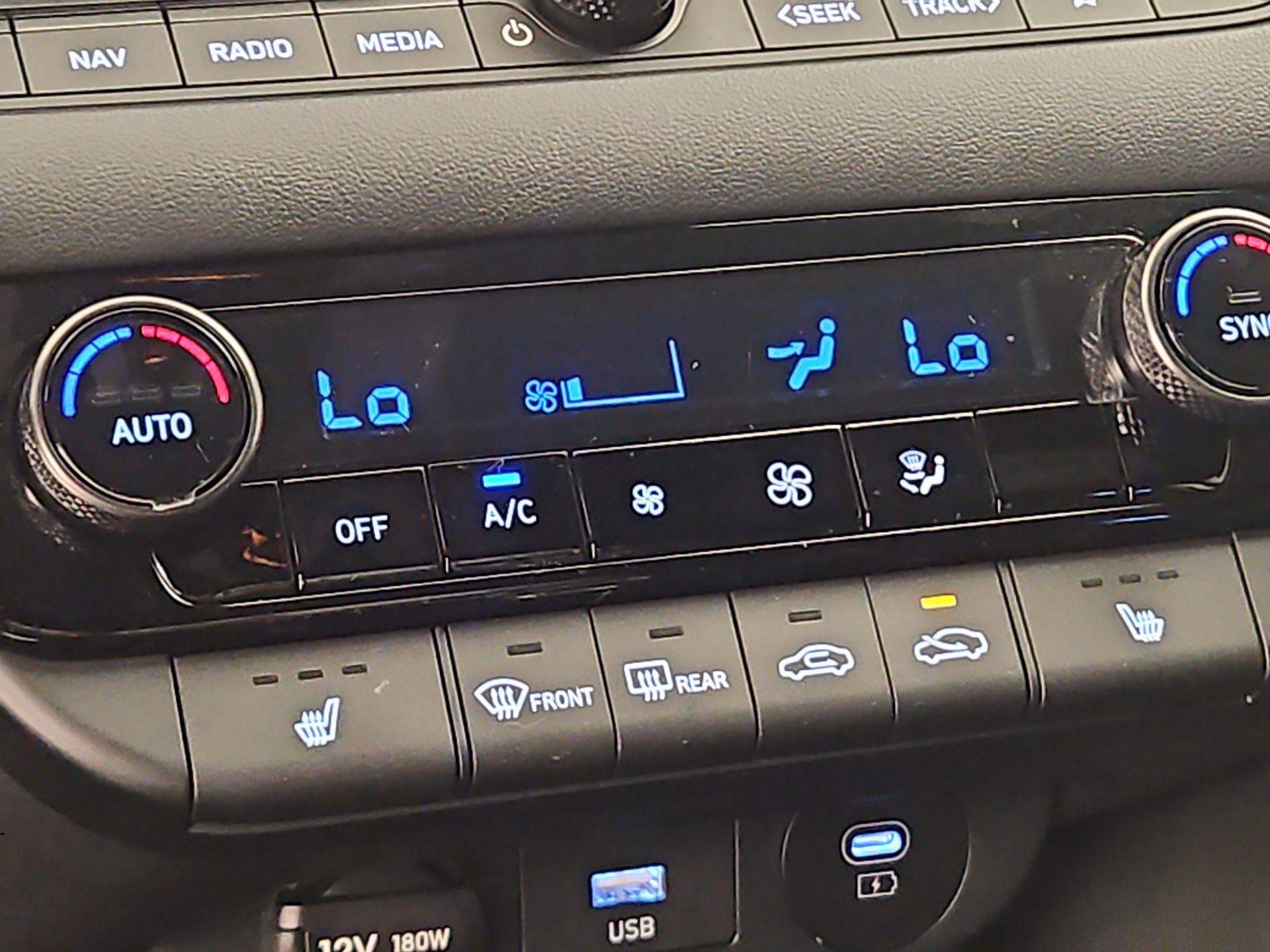 Thumbnail: 2025 Hyundai Elantra - 17