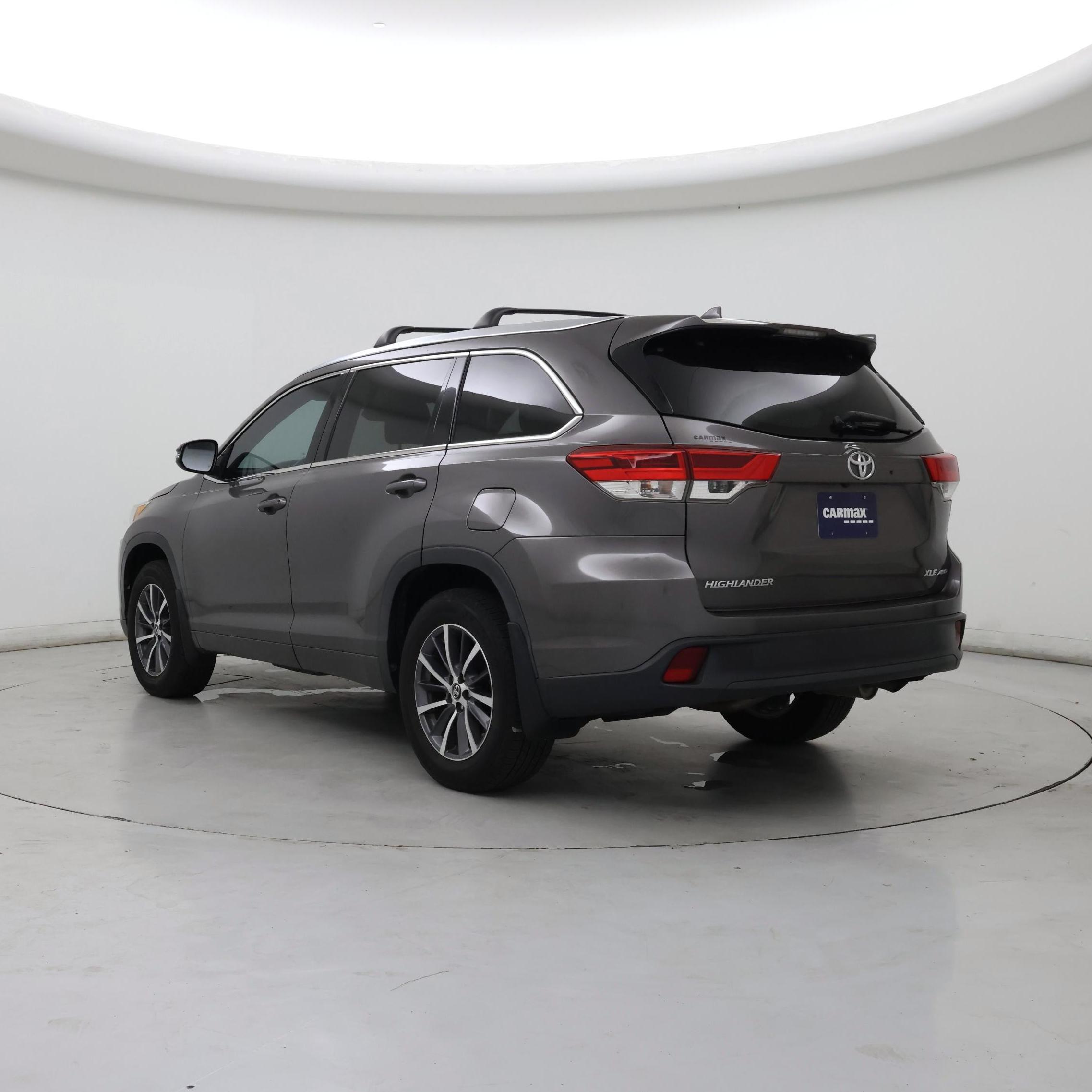 Thumbnail: 2017 Toyota Highlander - 2