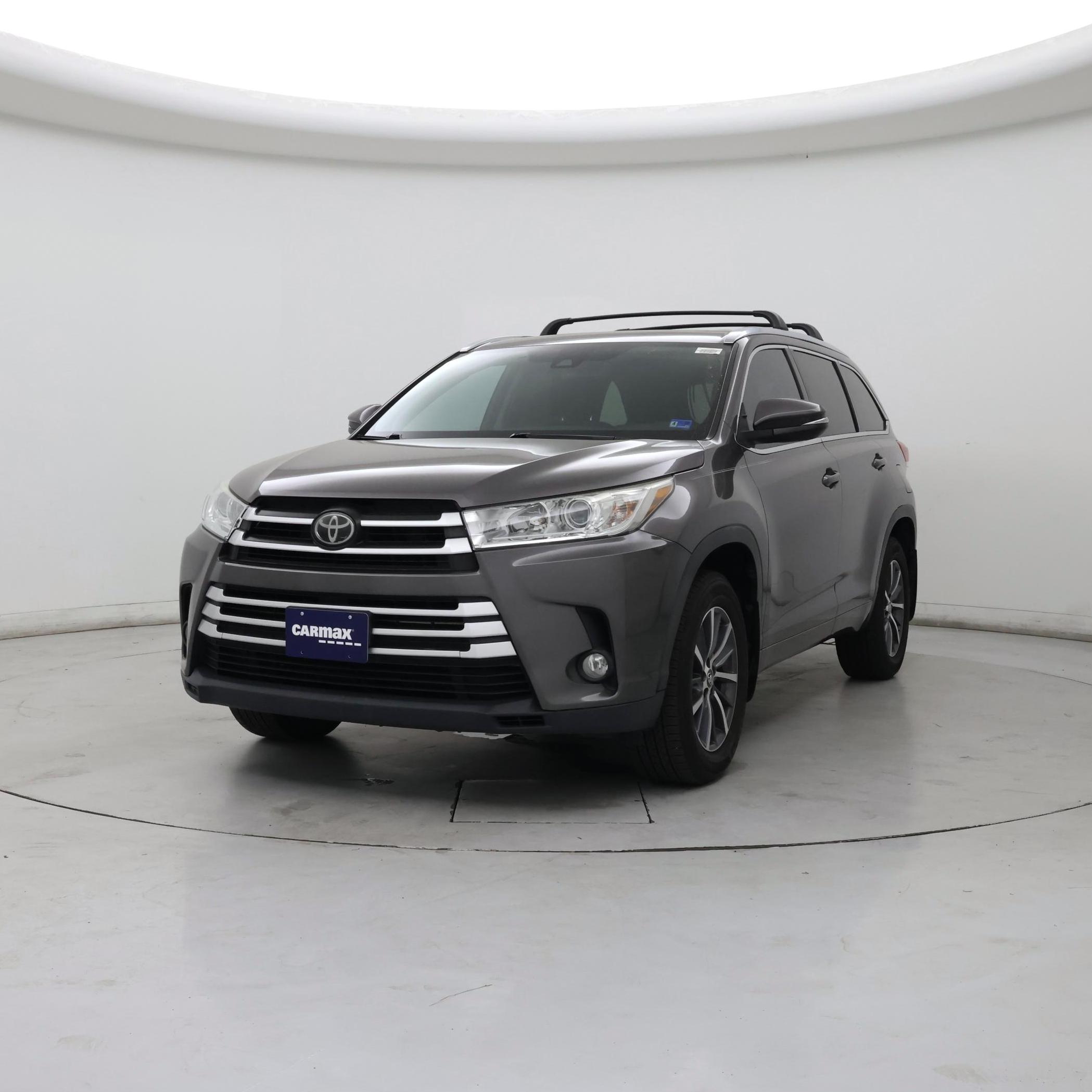 Thumbnail: 2017 Toyota Highlander - 4